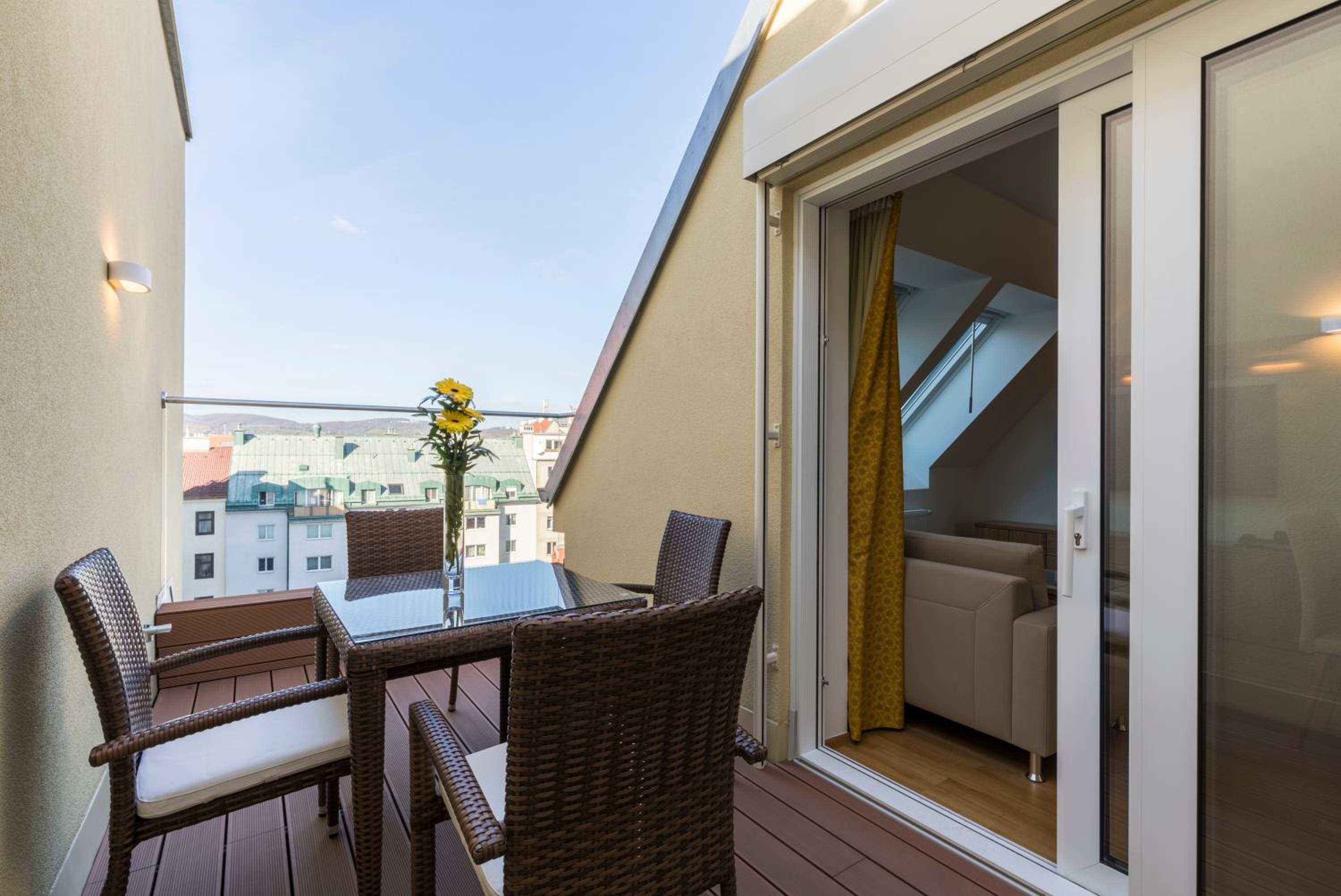 Vienna Grand Apartments City
