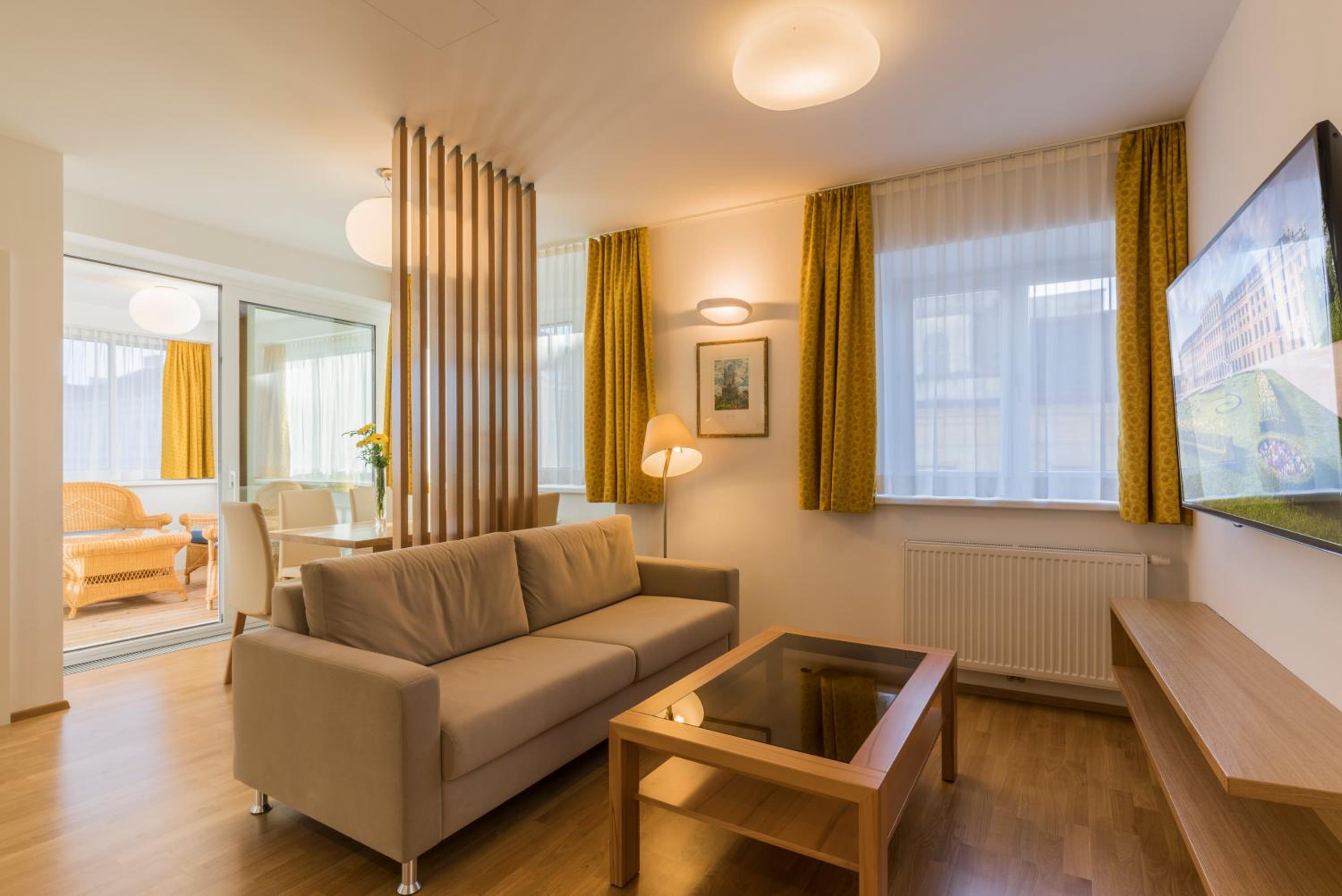 Vienna Grand Apartments City