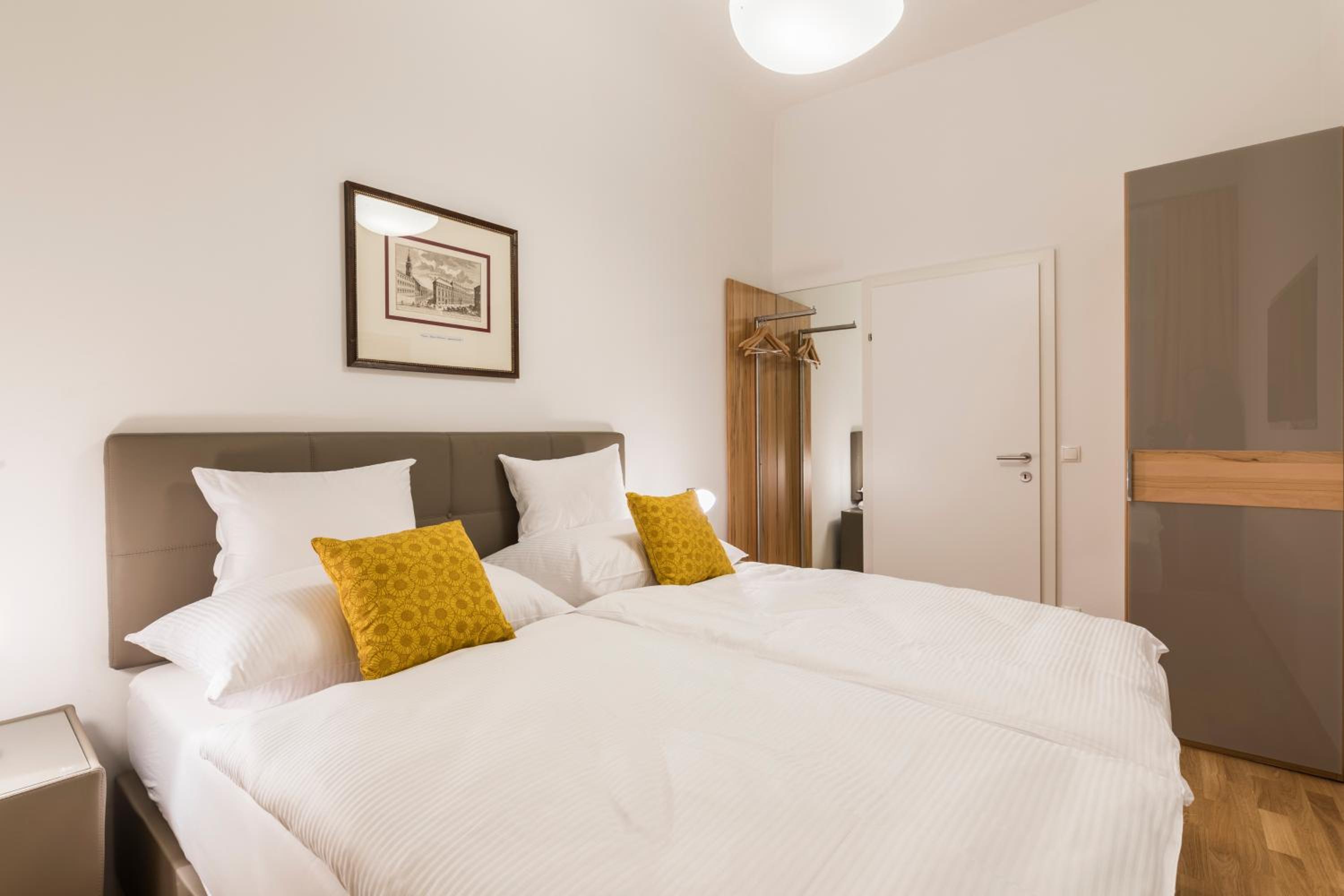 Vienna Grand Apartments City