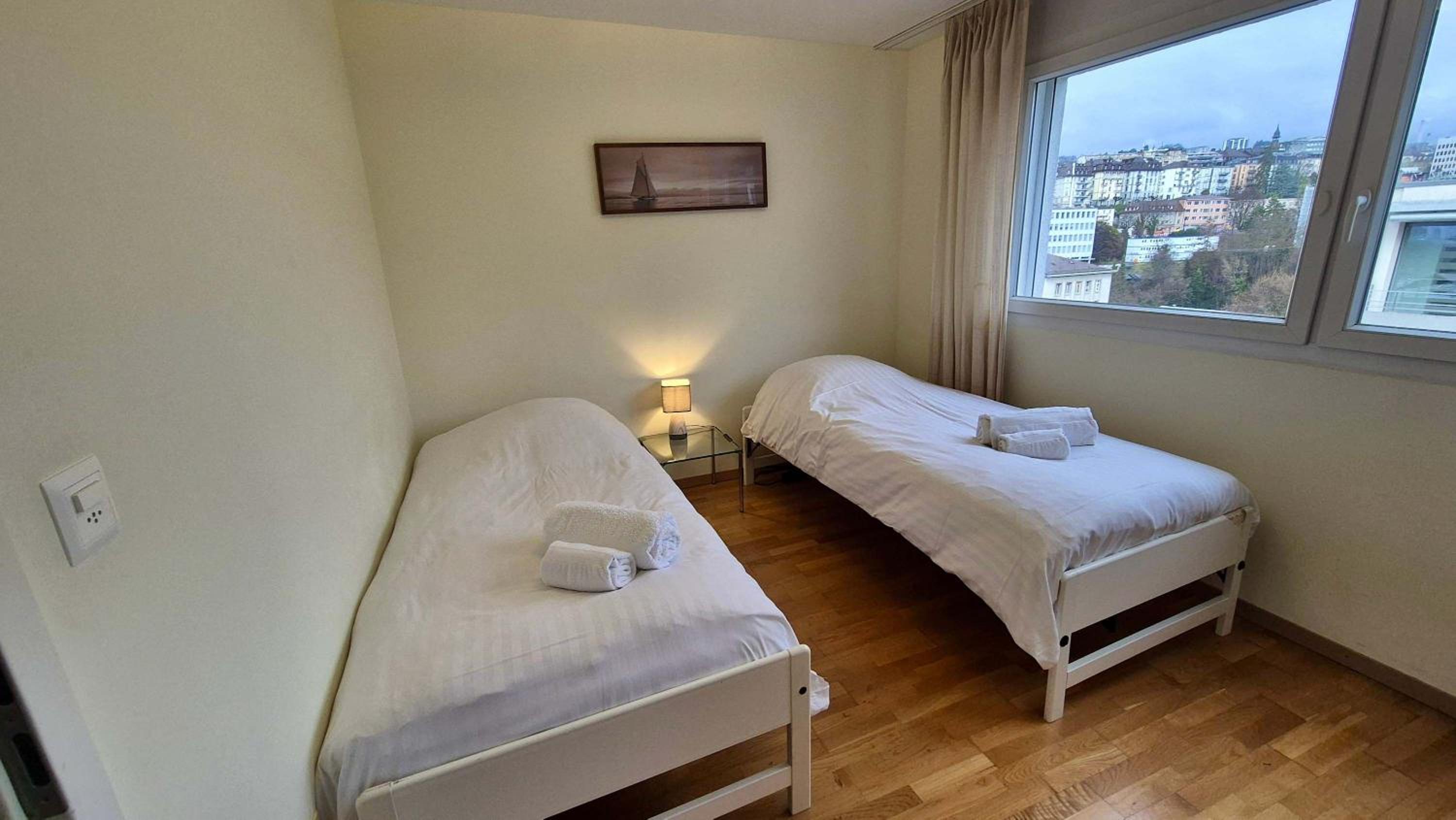 Good location, spacious, comfortable and bright!!, photo 6