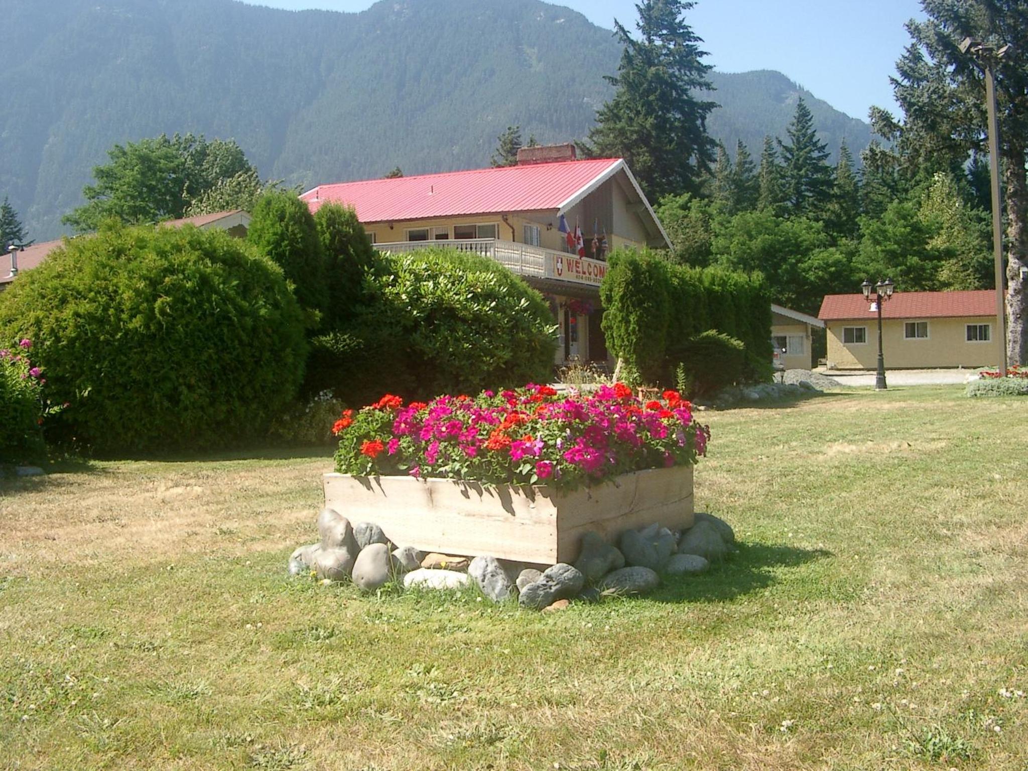 Richca Chalets Resort