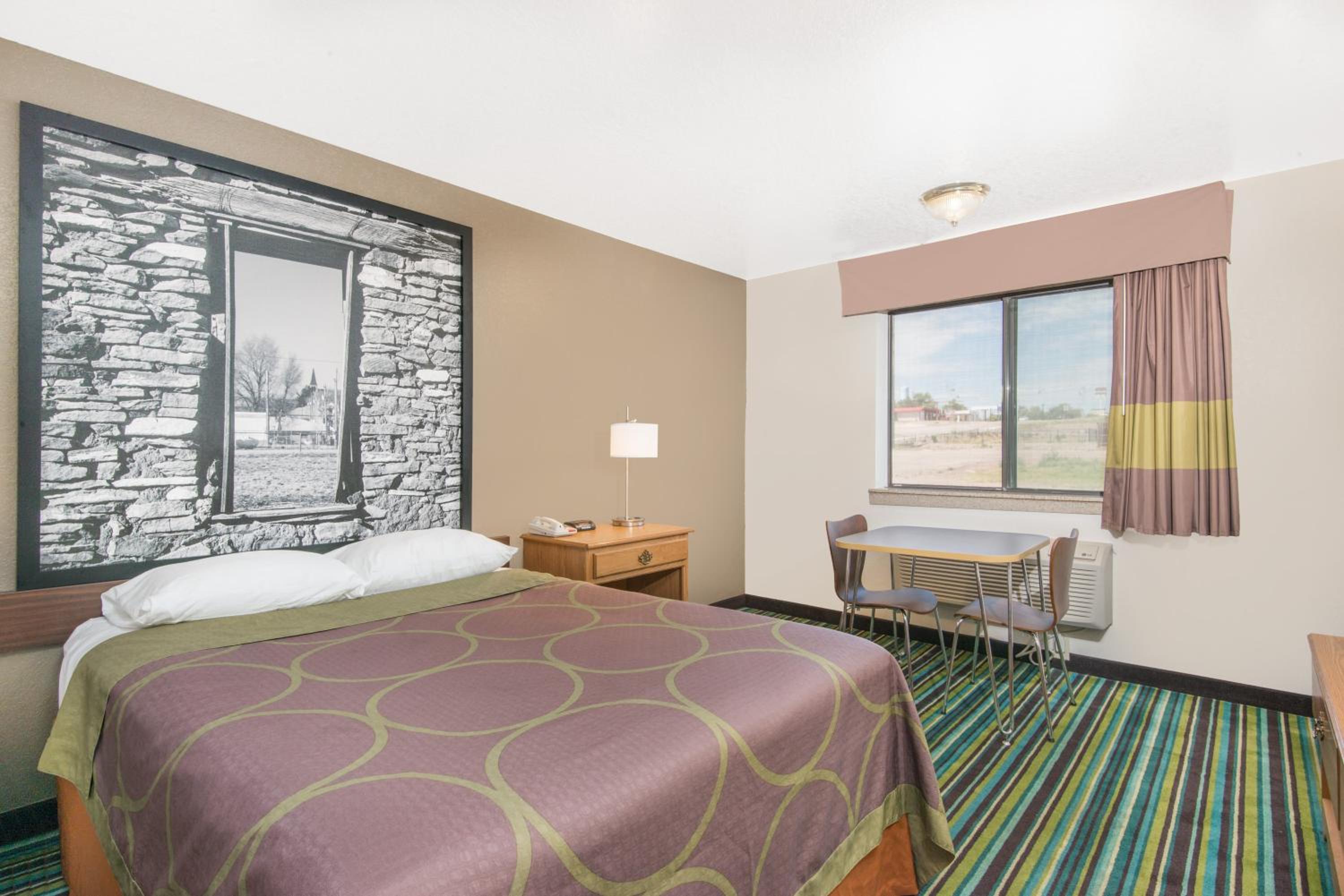 Destin Vacations - Super 8 by Wyndham Santa Rosa - Property Image 8