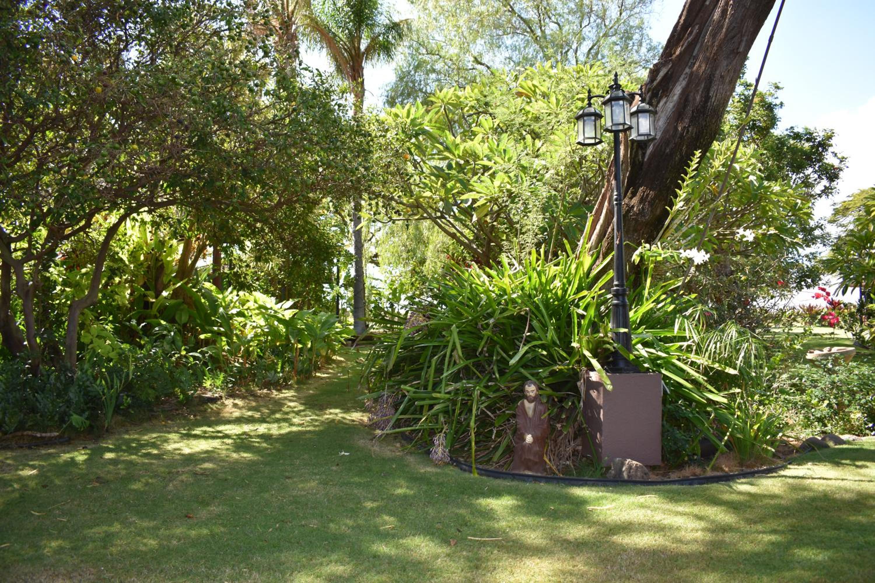 Nona Lani Cottages