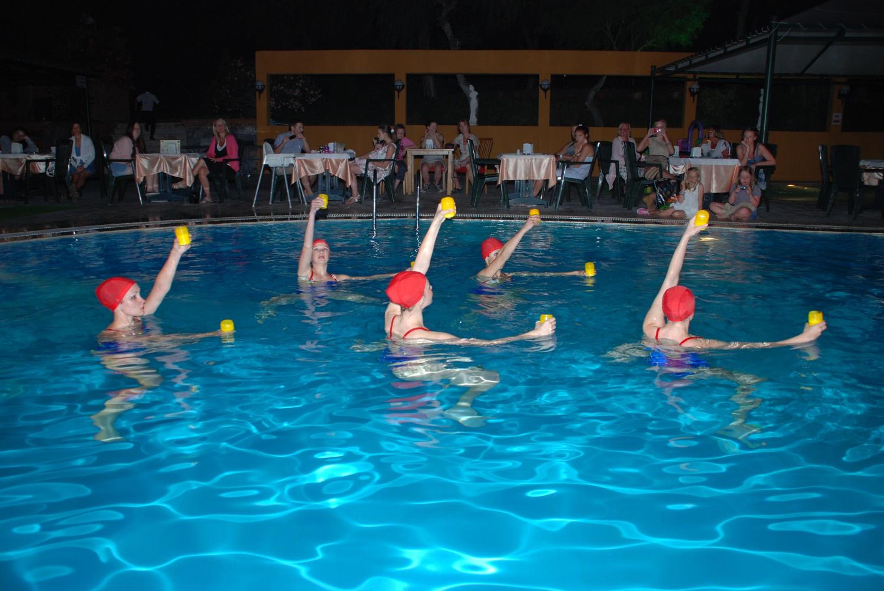Tuntas Family Suites Kusadasi - Image 30