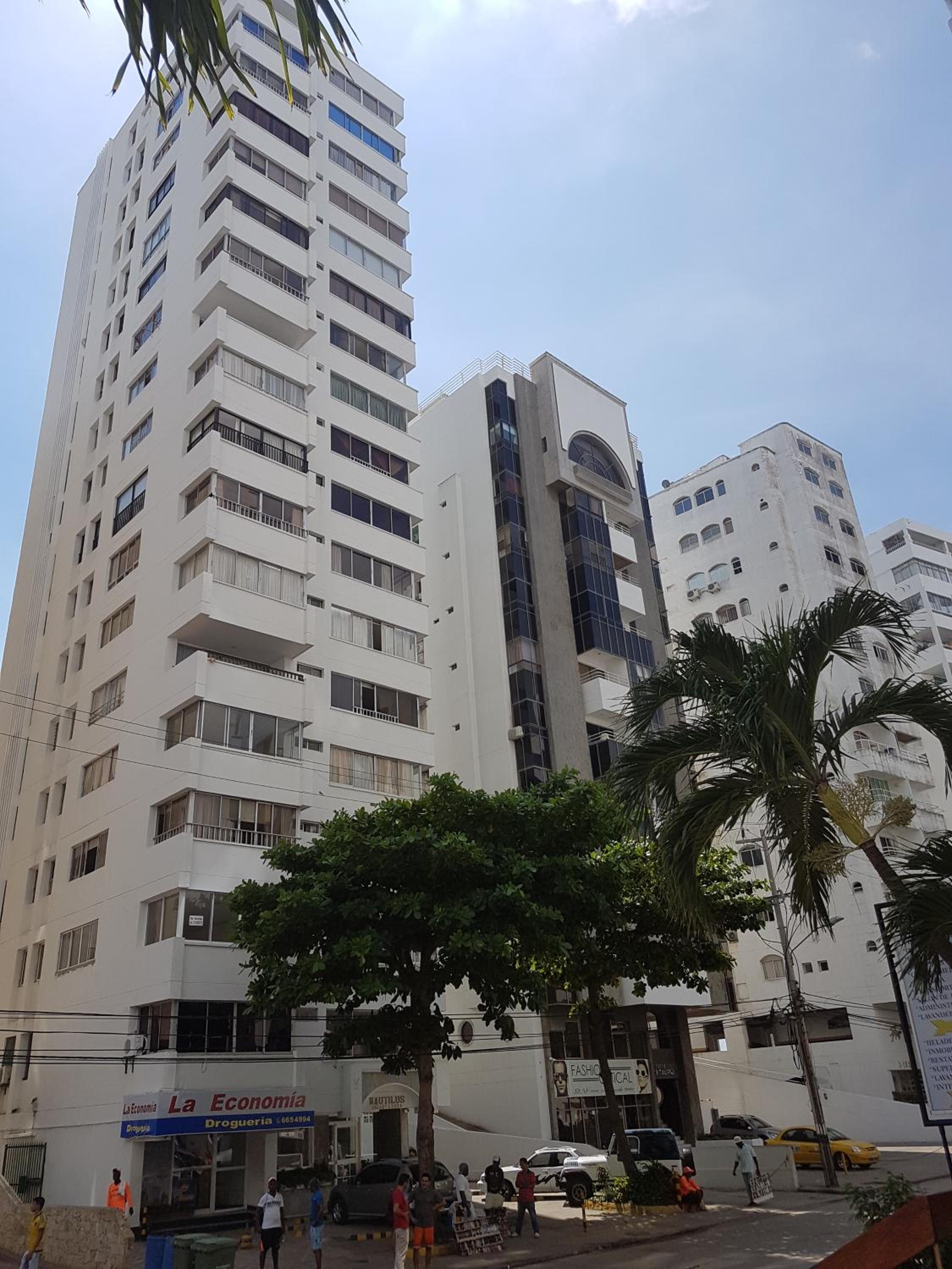 Espectaculares Vistas, Edificio Nautilus, Barrio El Laguito.