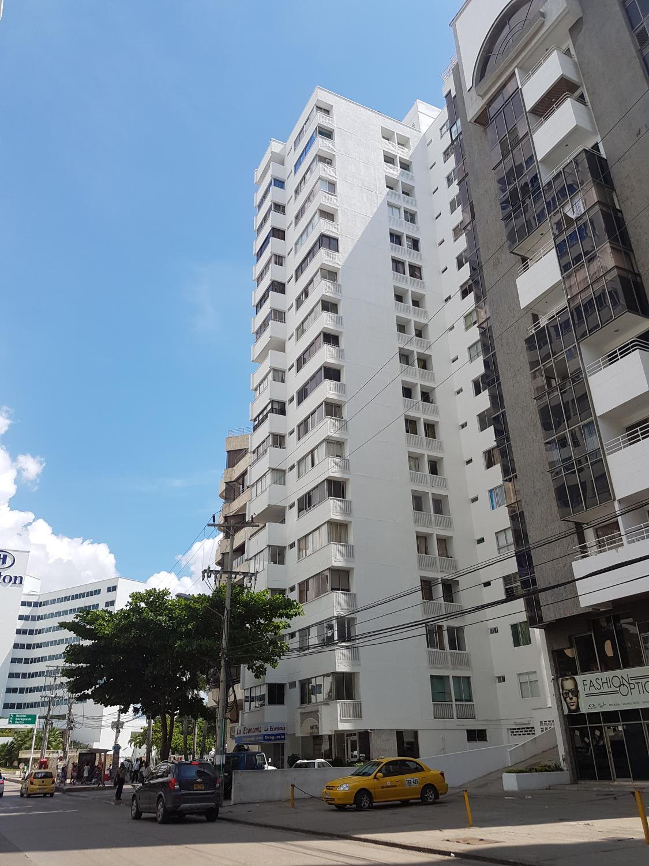 Espectaculares Vistas, Edificio Nautilus, Barrio El Laguito.