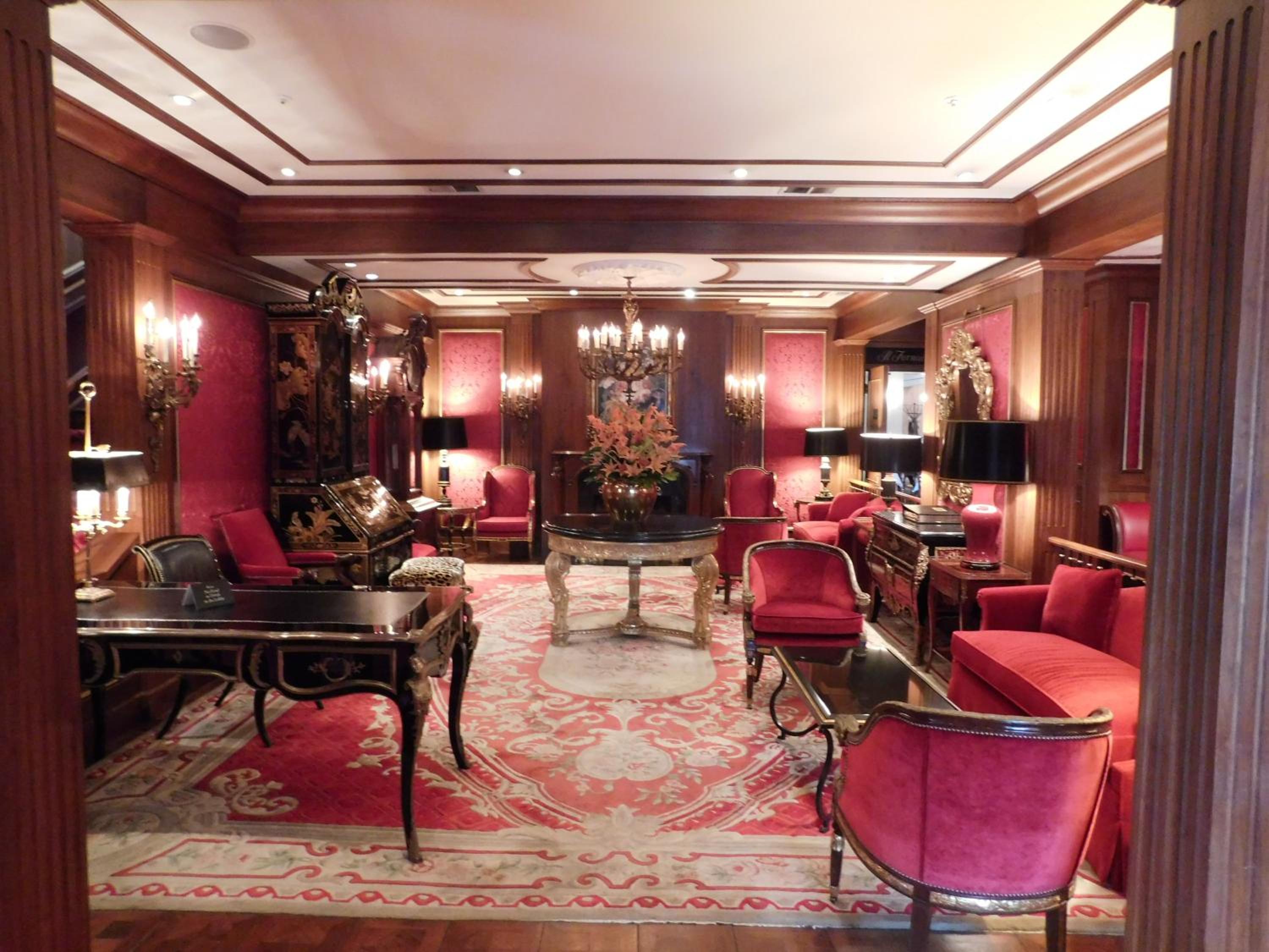 Monterey Vacations - Pine Inn - Carmel - Property Image 2