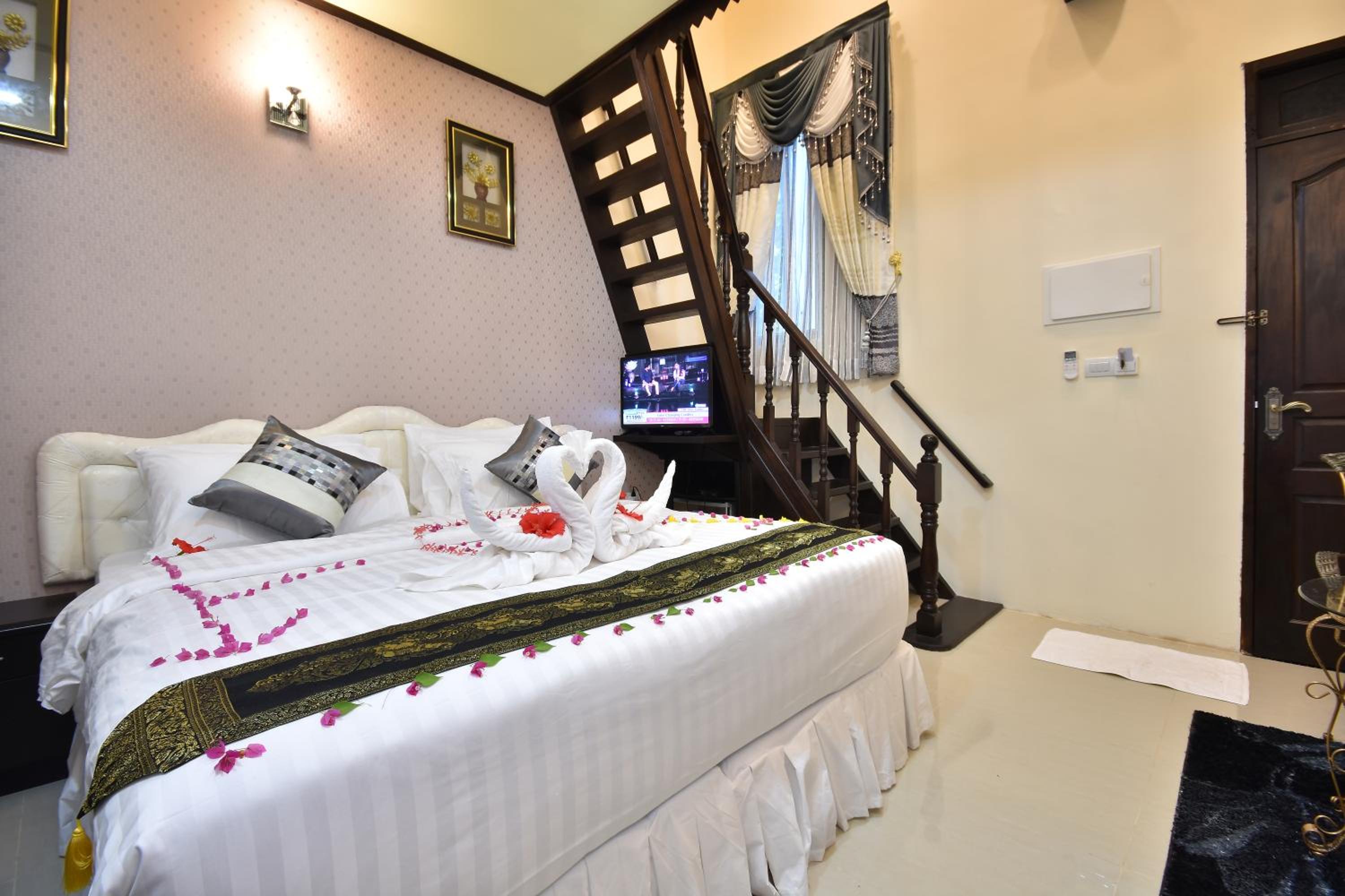 Holiday Haven Ukulhas