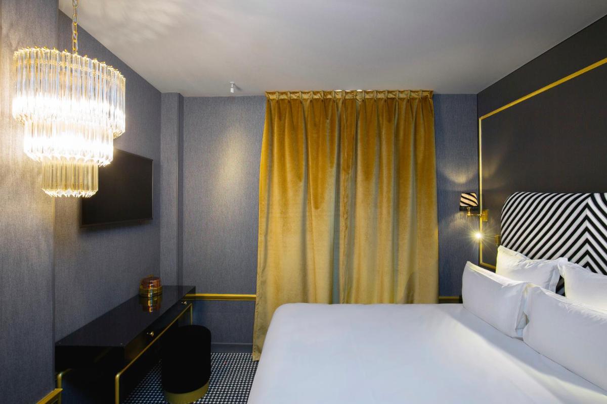Snob Hotel 10