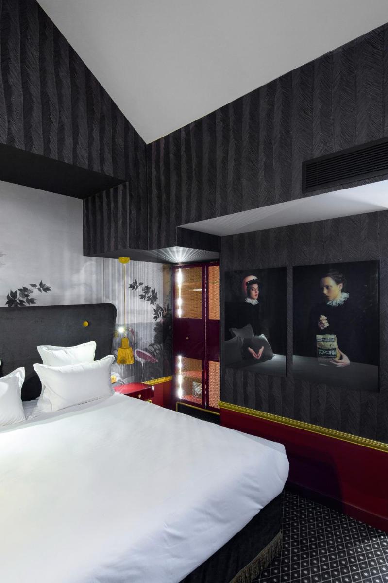 Snob Hotel 6