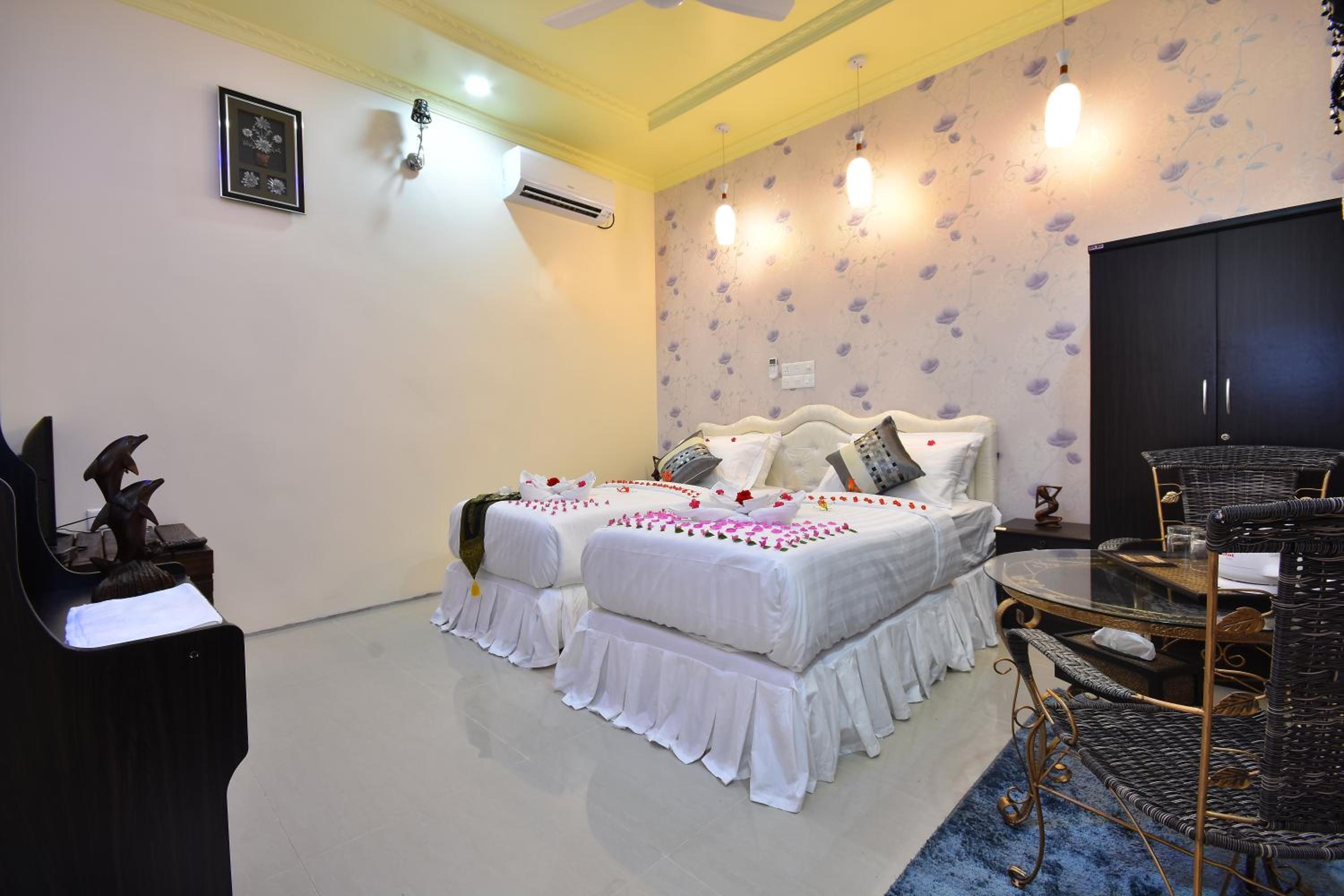 Holiday Haven Ukulhas