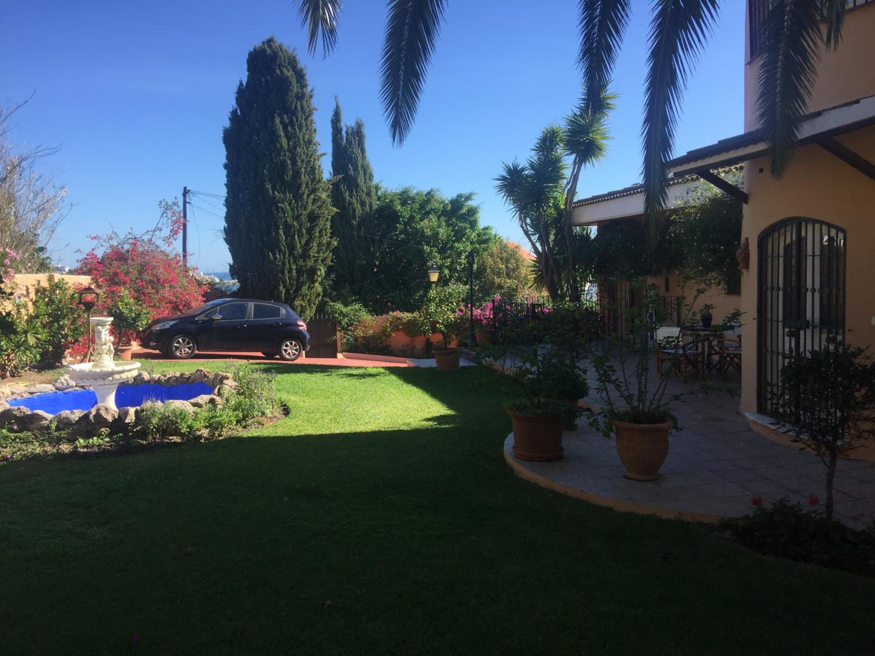 Villa Tranquilla - Sea View Apartments with Pool - Walk to Beach - Family and pet Friendly view 3