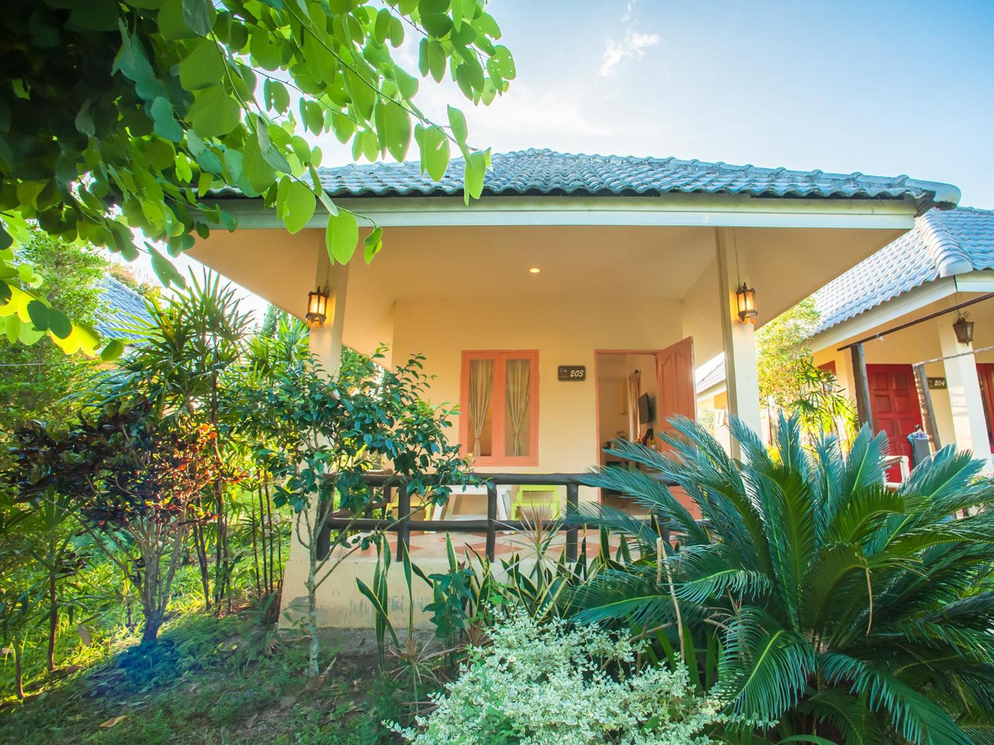 Hotel Baan Chokdee Pai Resort - Image 1