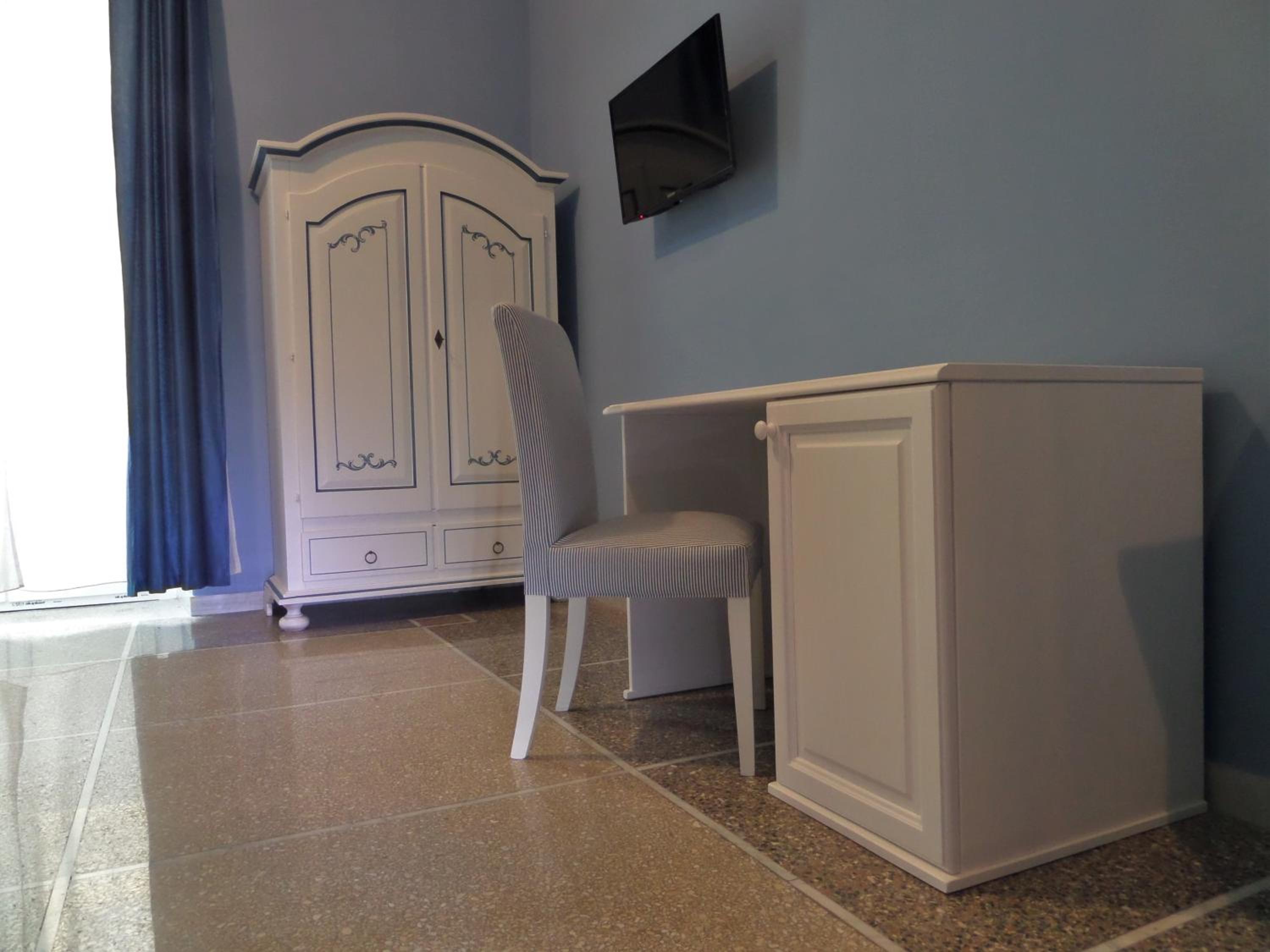 325 Rooms ai Fori
