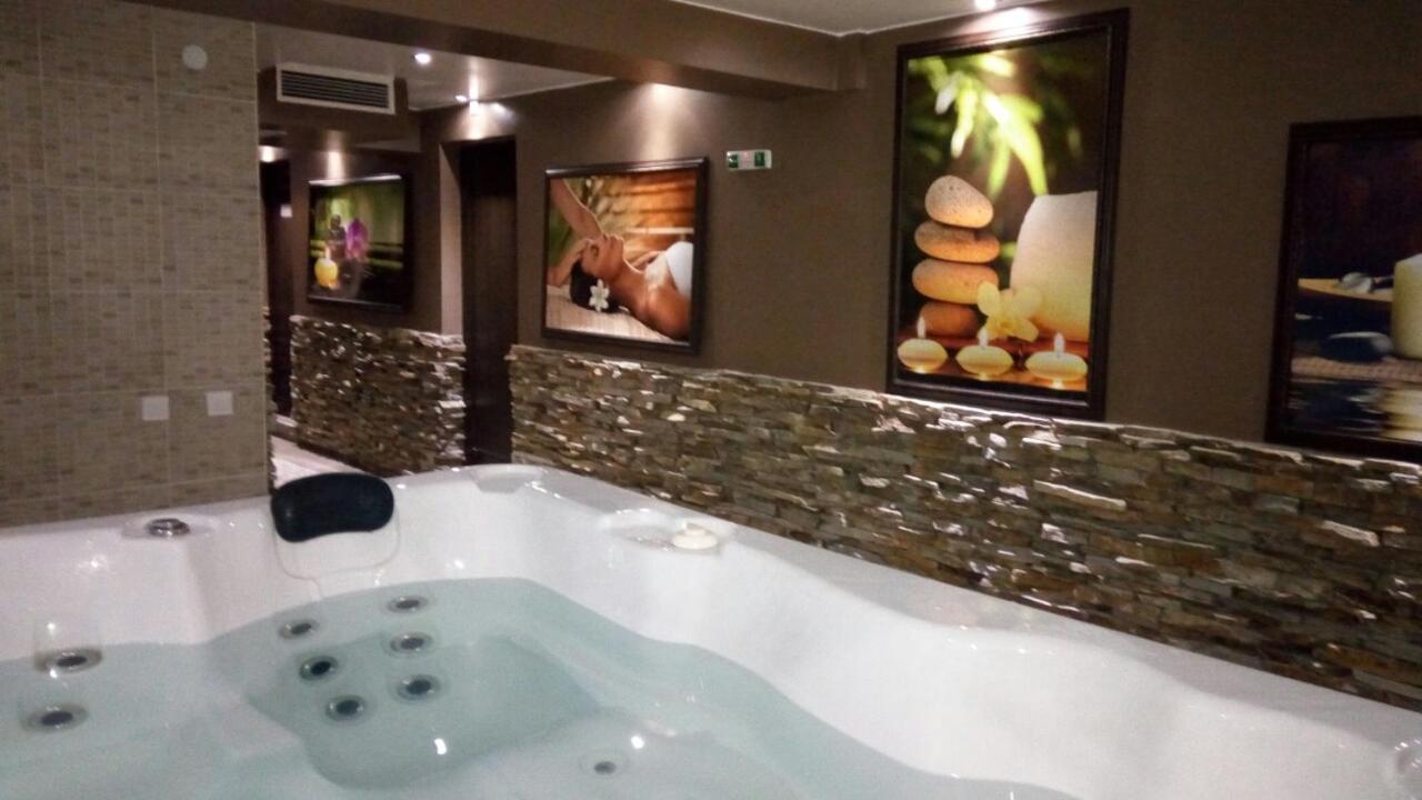 Einstein House & Spa
