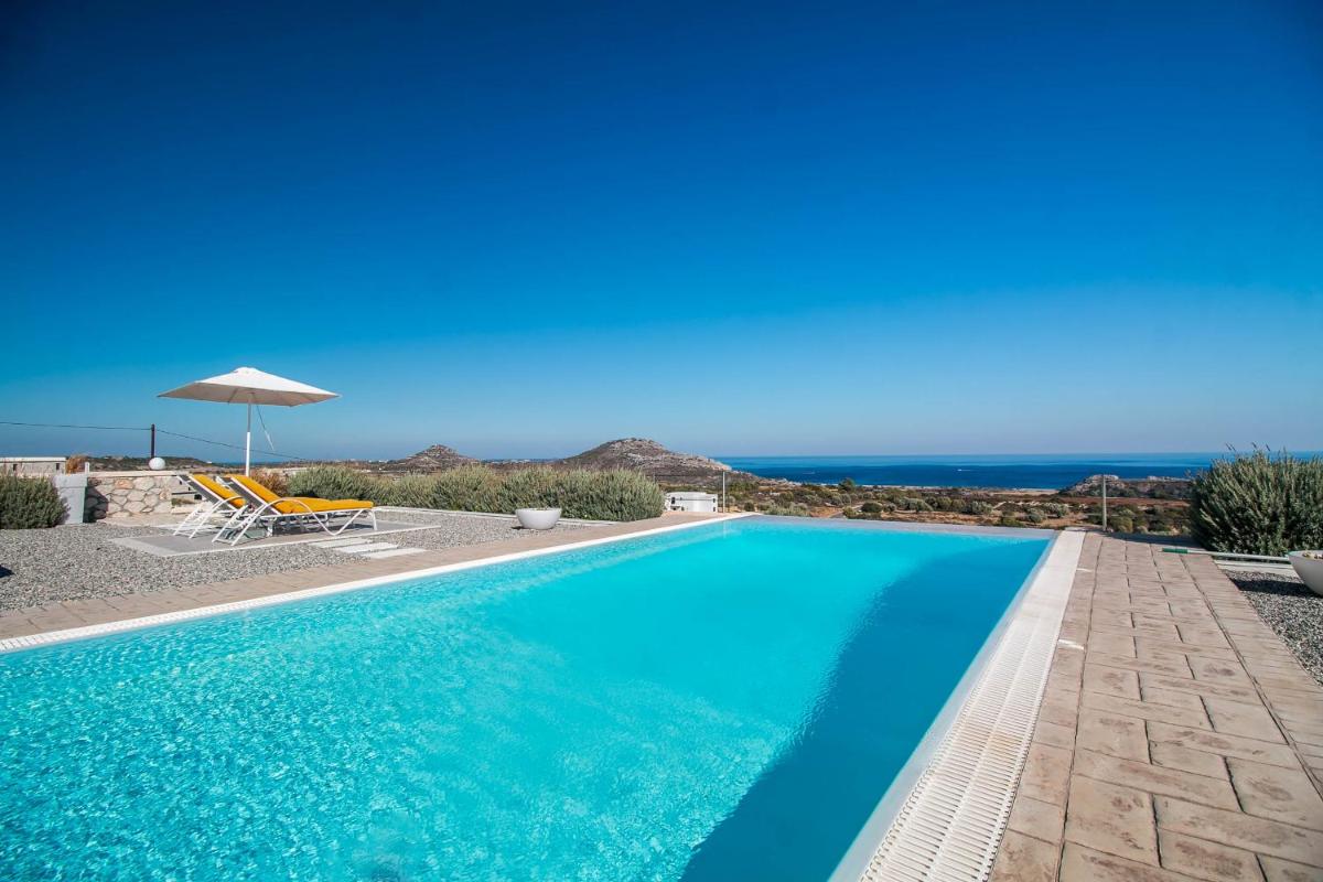 Villa White Lady view 3