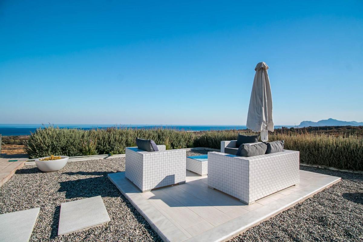 Villa White Lady view 4