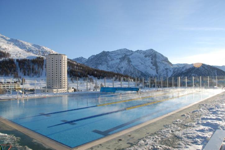 Nevesestriere
