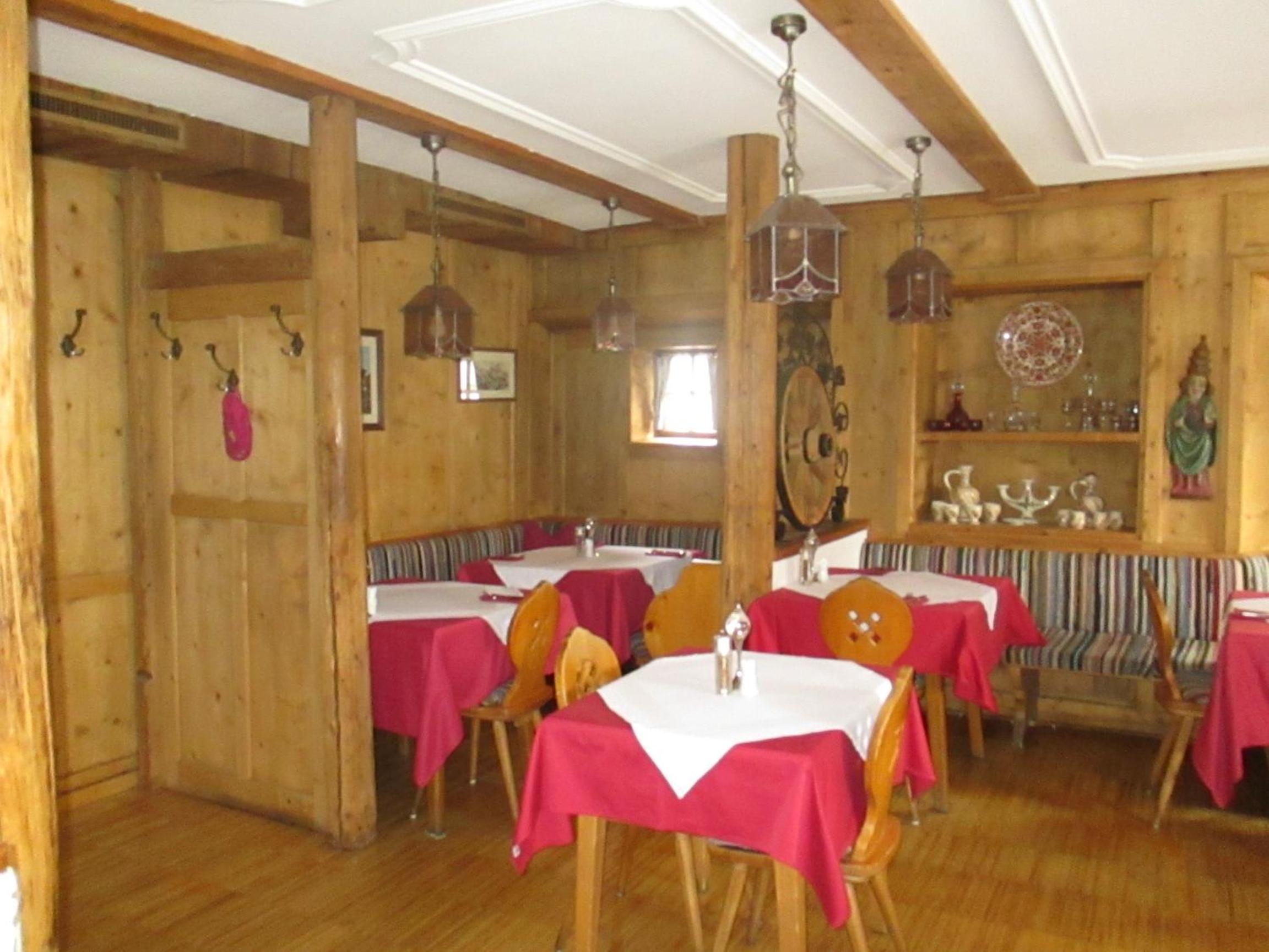 restaurant