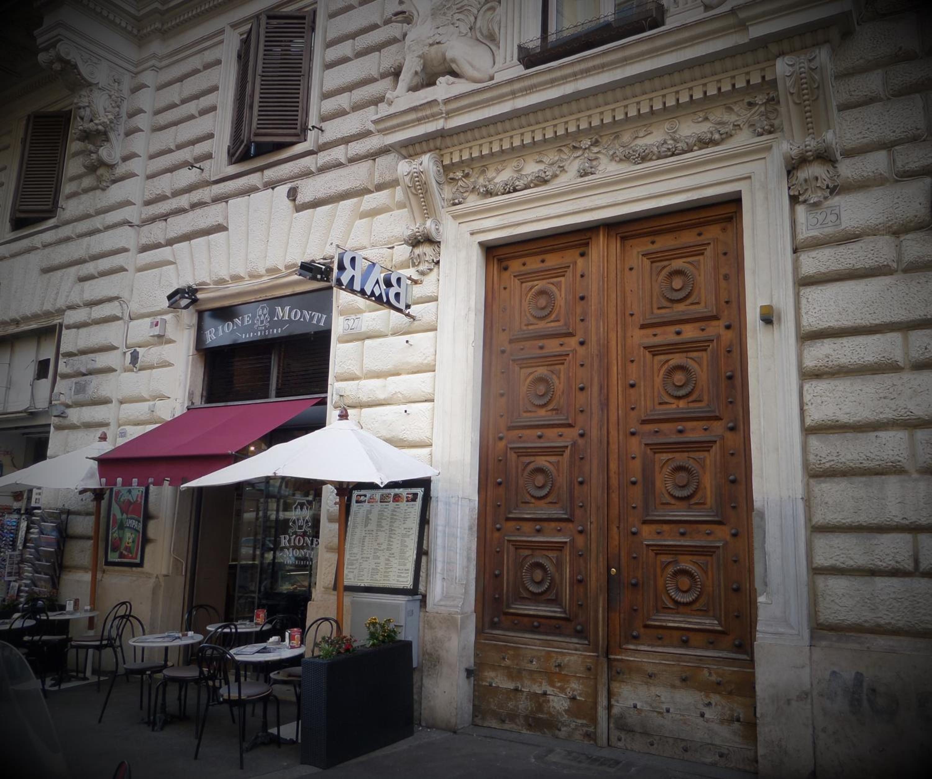 325 Rooms ai Fori