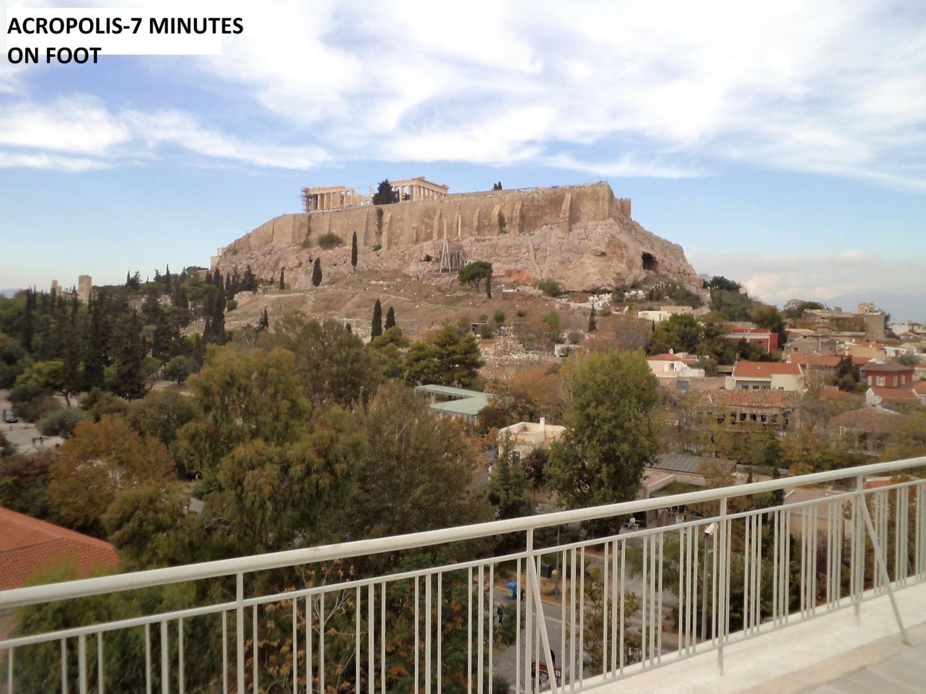 Star Acropolis Apartment