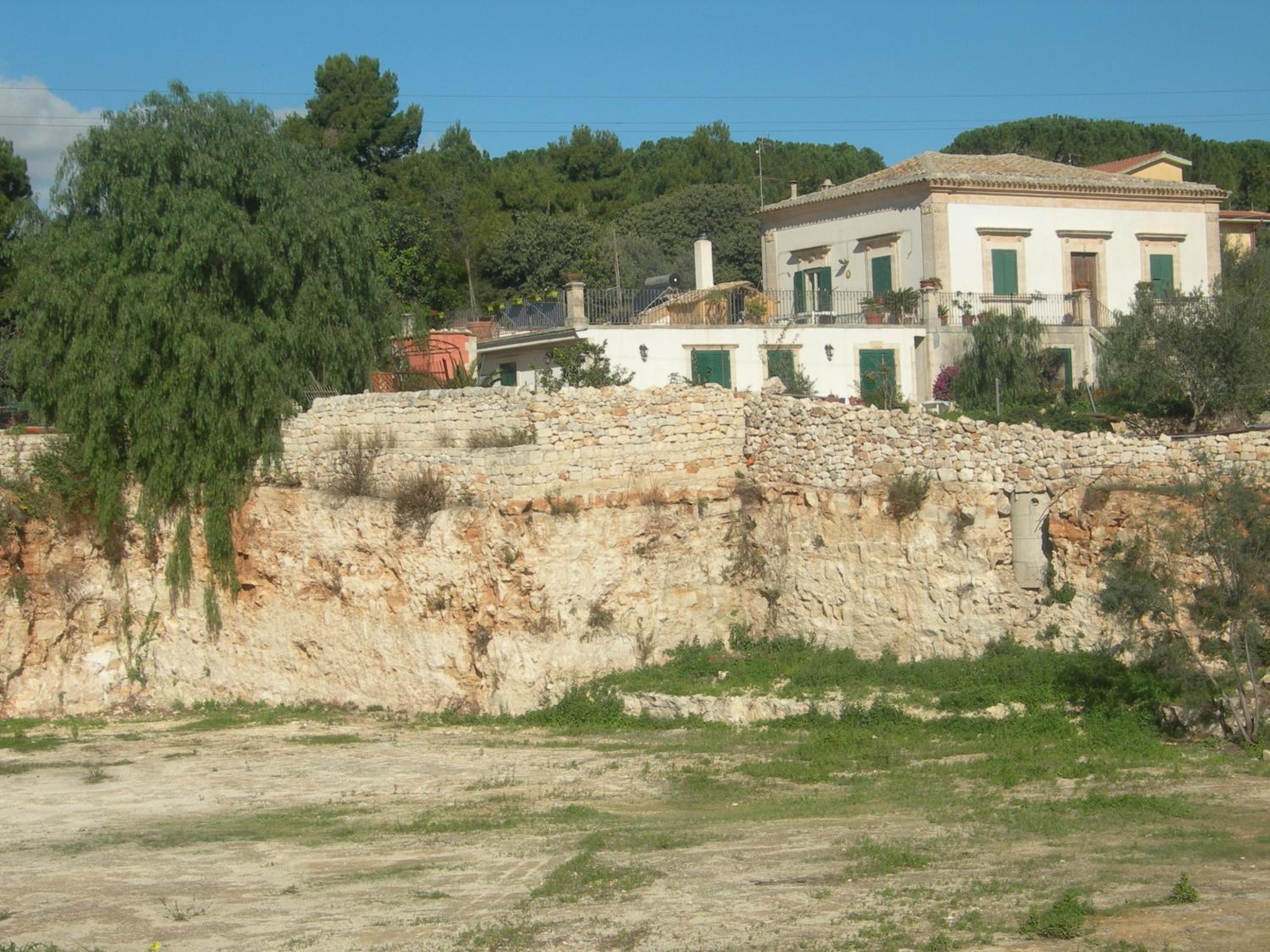 Photo 32