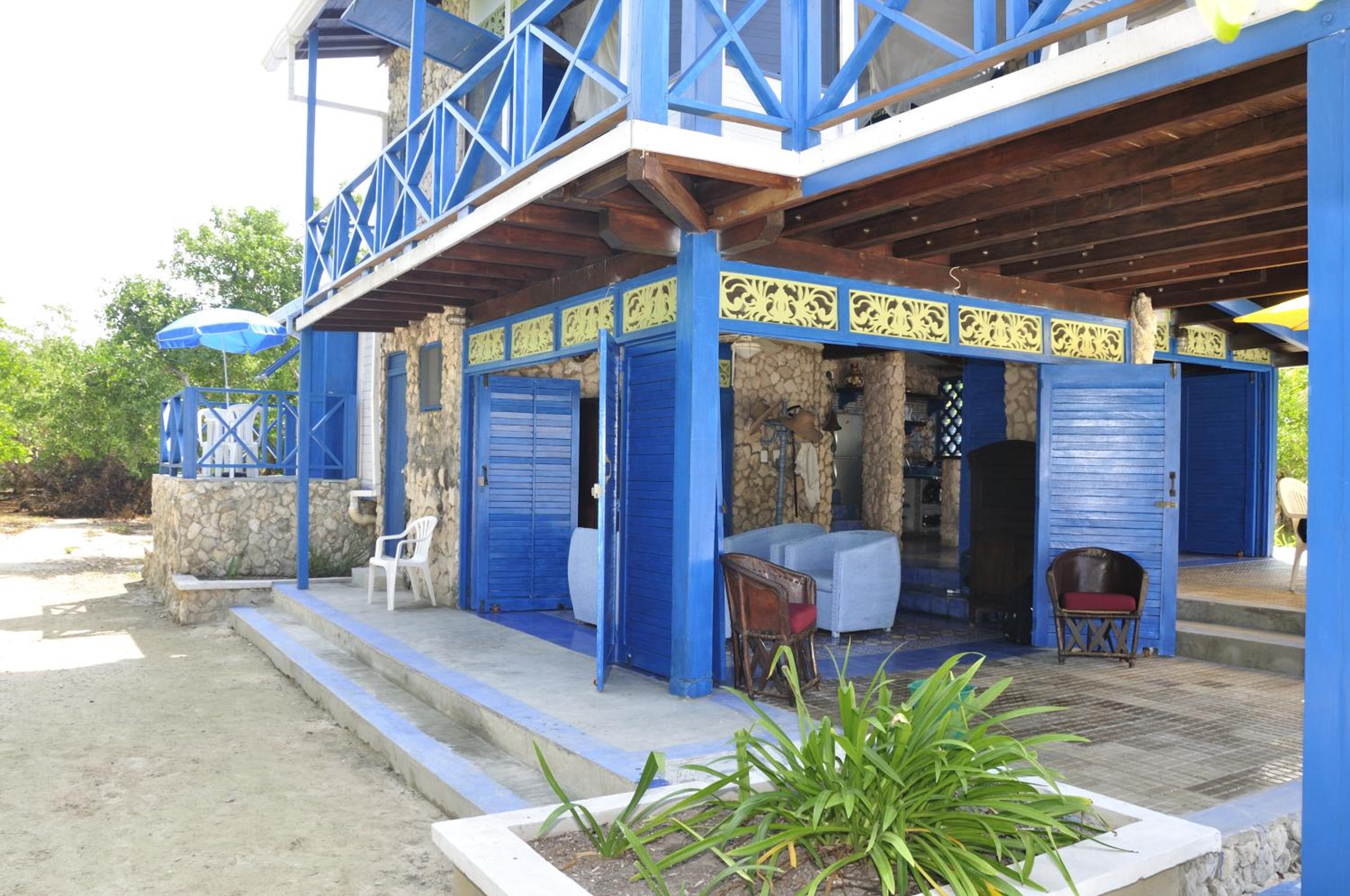 Casa Gaviota Baru Beach House
