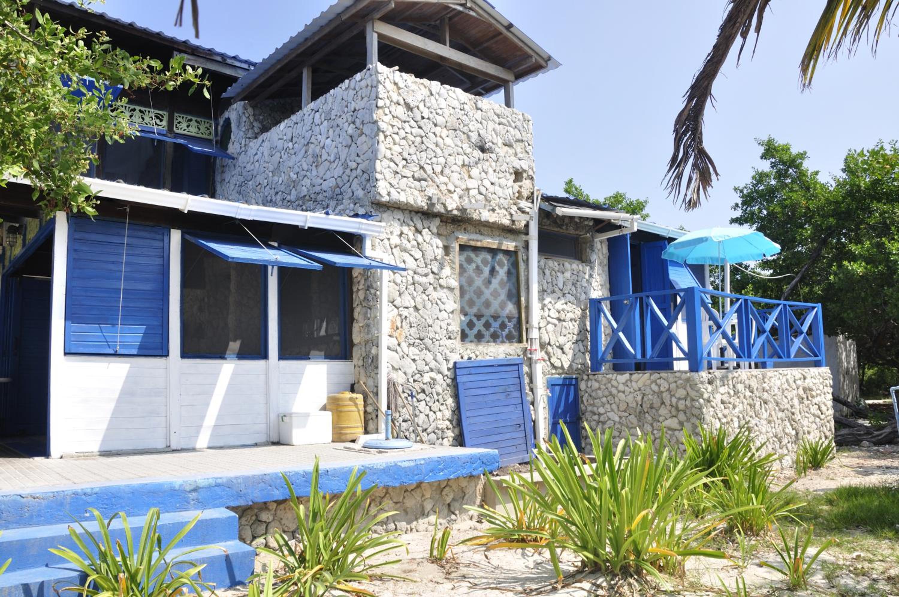 Casa Gaviota Baru Beach House