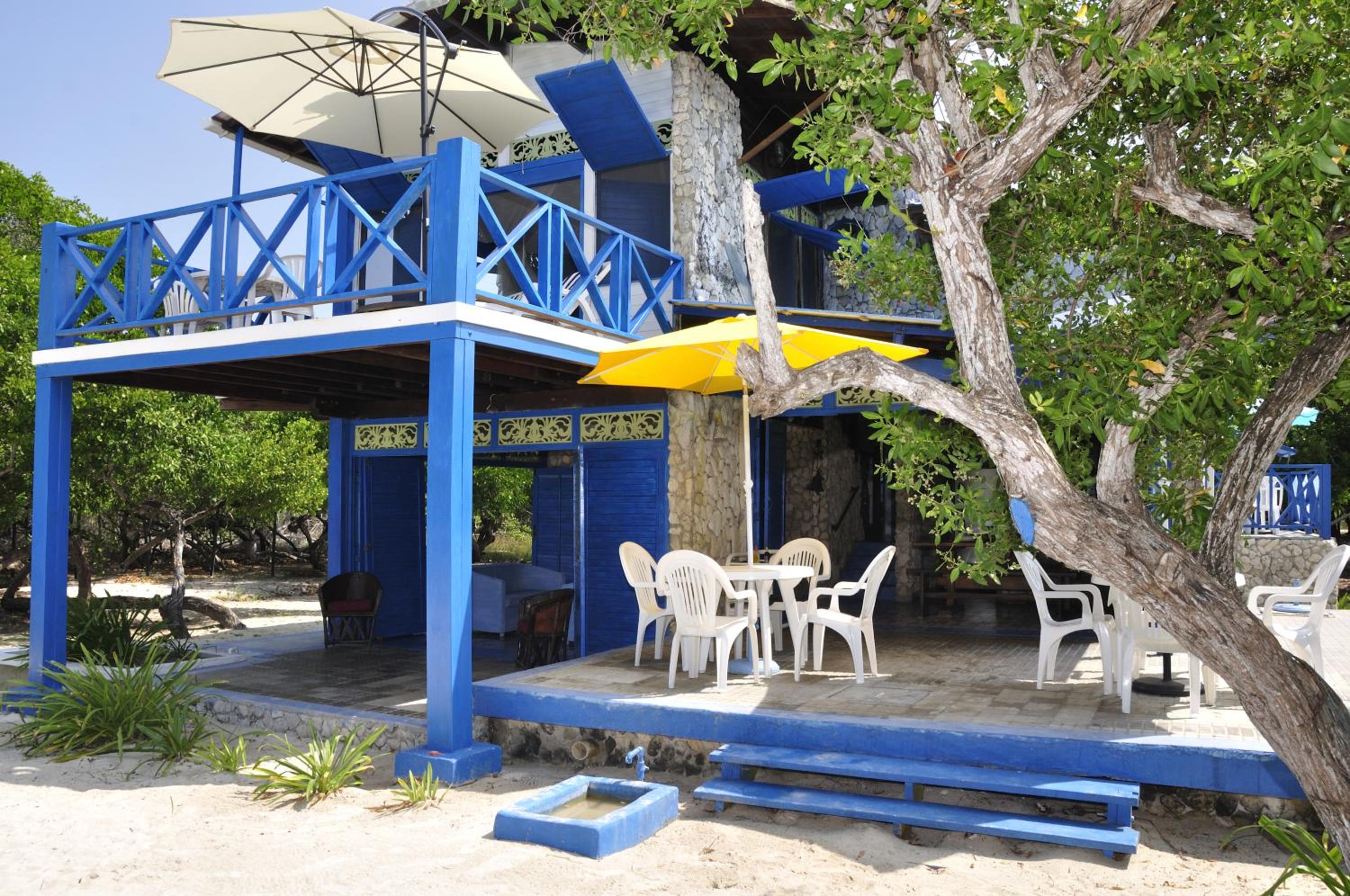 Casa Gaviota Baru Beach House