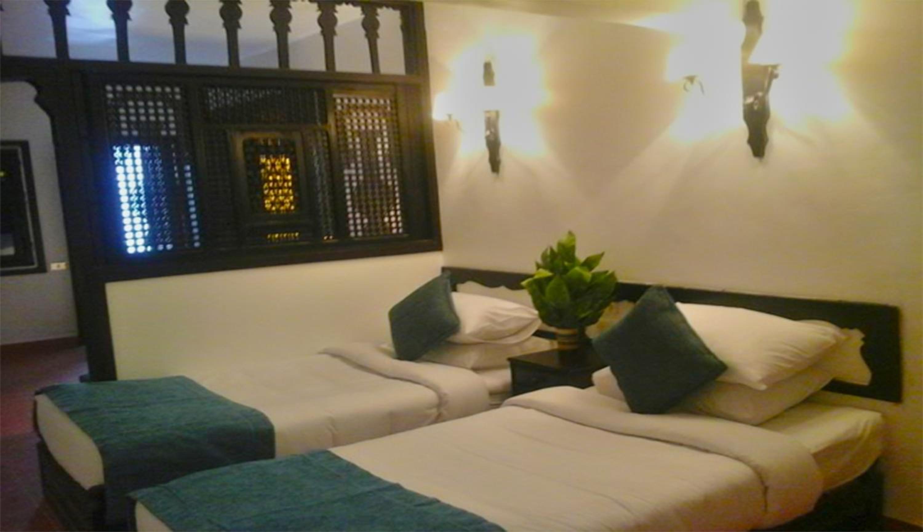 Six Corners Resort
