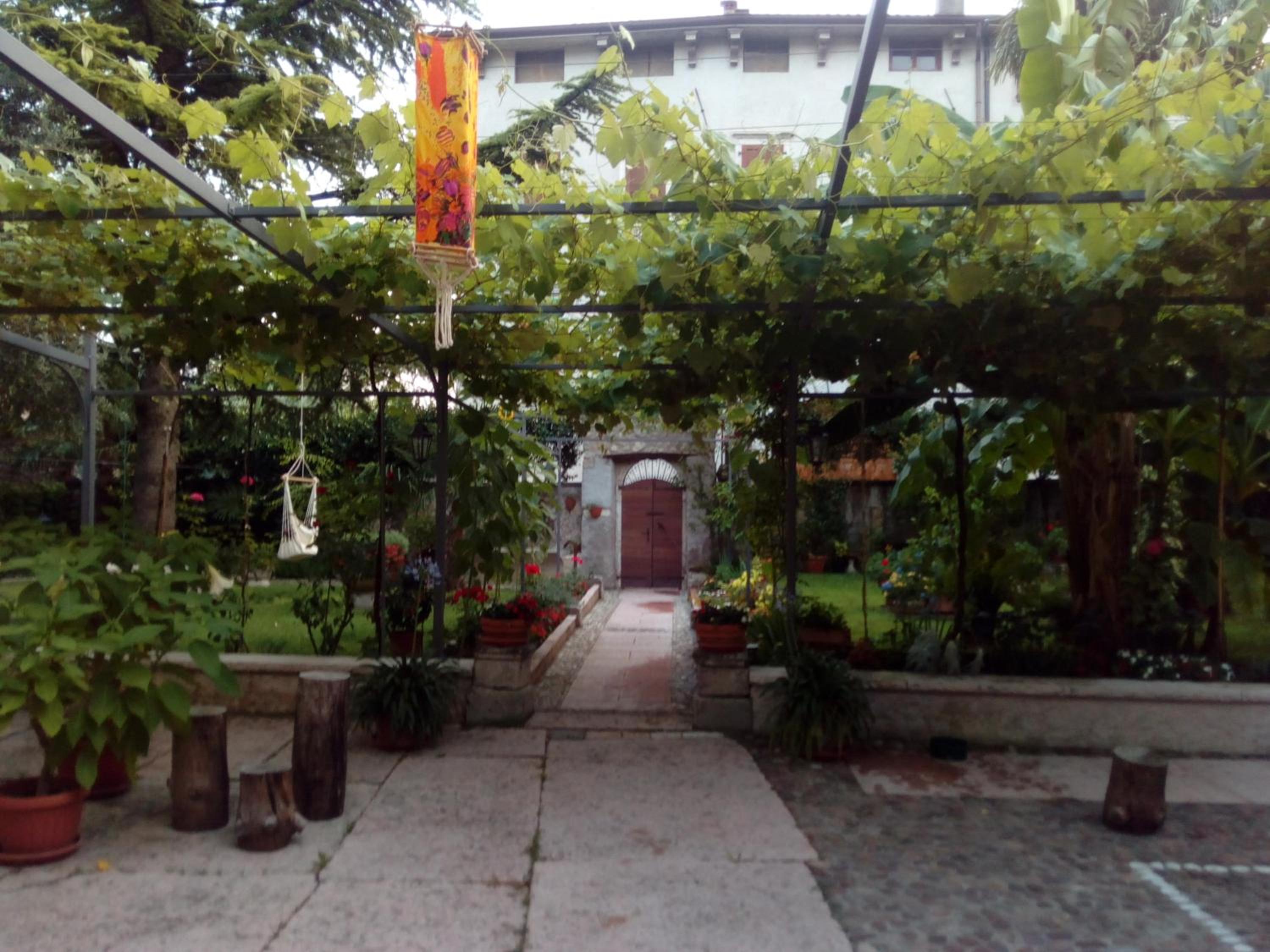 Photo 48