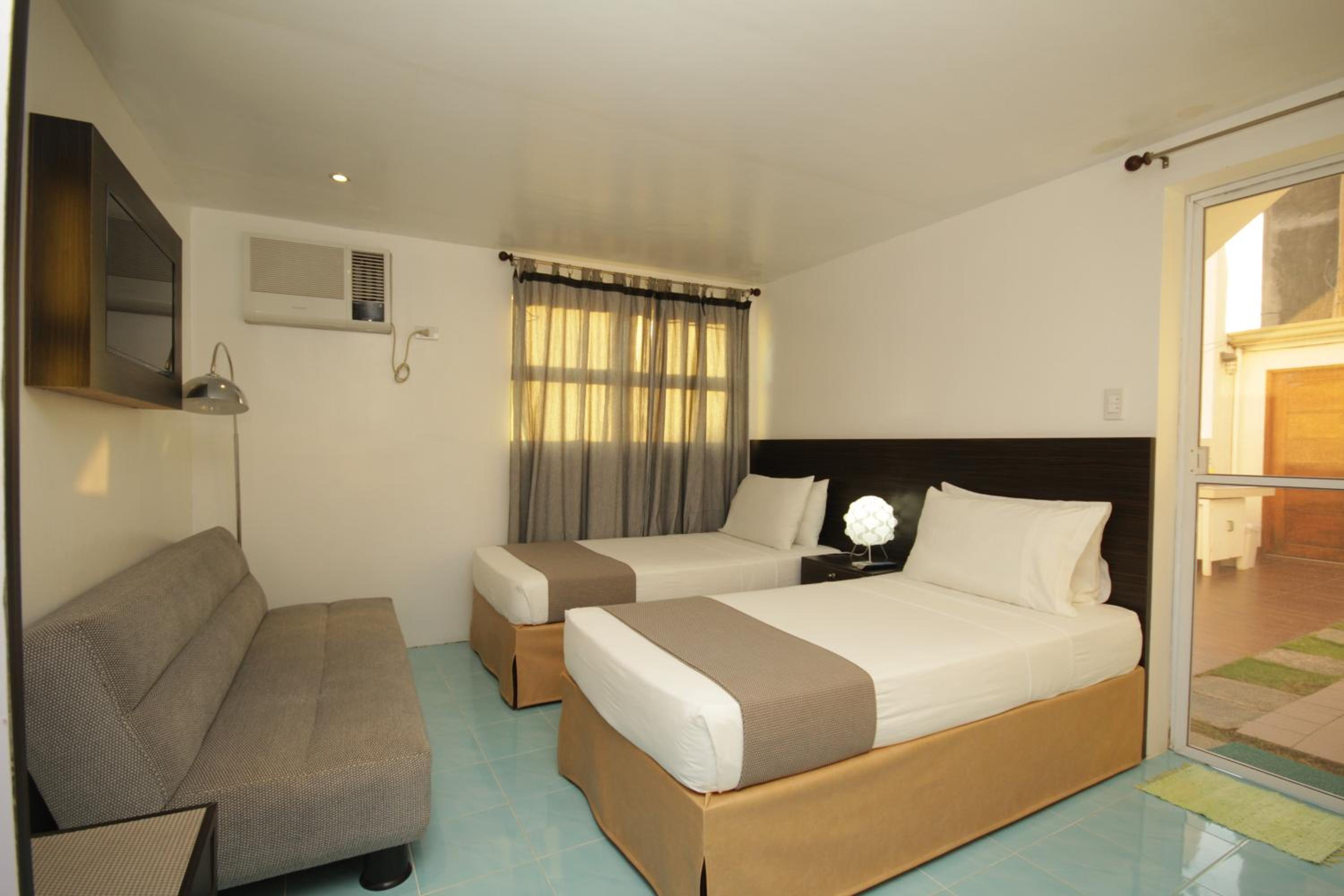 Bluewaves Westcliff Villa
