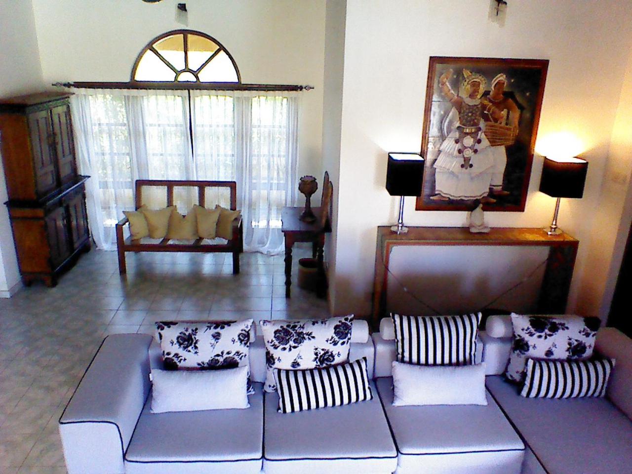 Villa Sea Breeze view 3