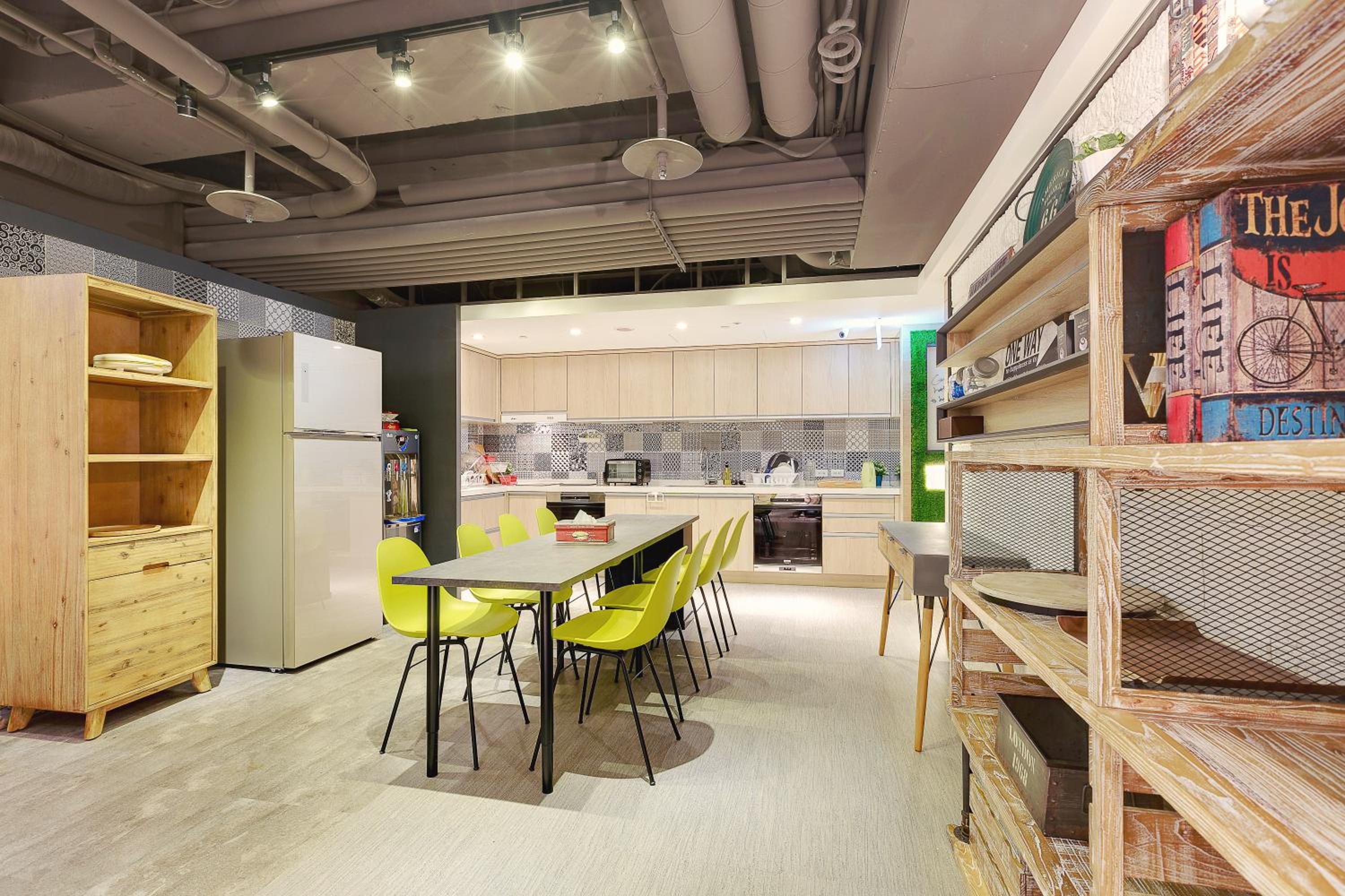 Taiwan Youth Hostel & Capsule Hotel