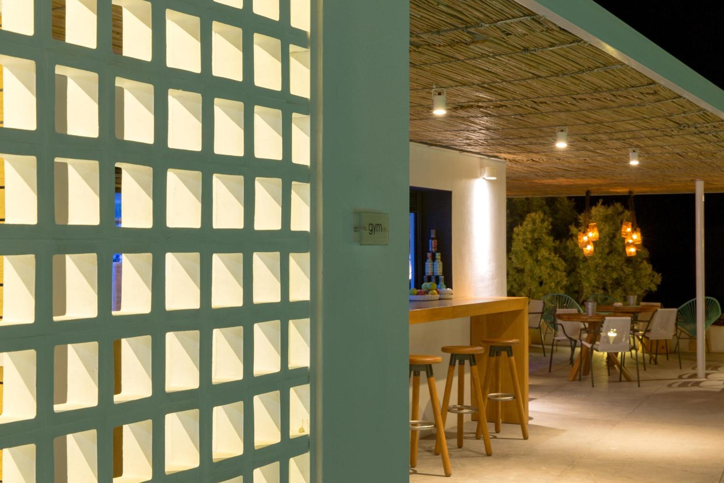 Kamari Beach Hotel