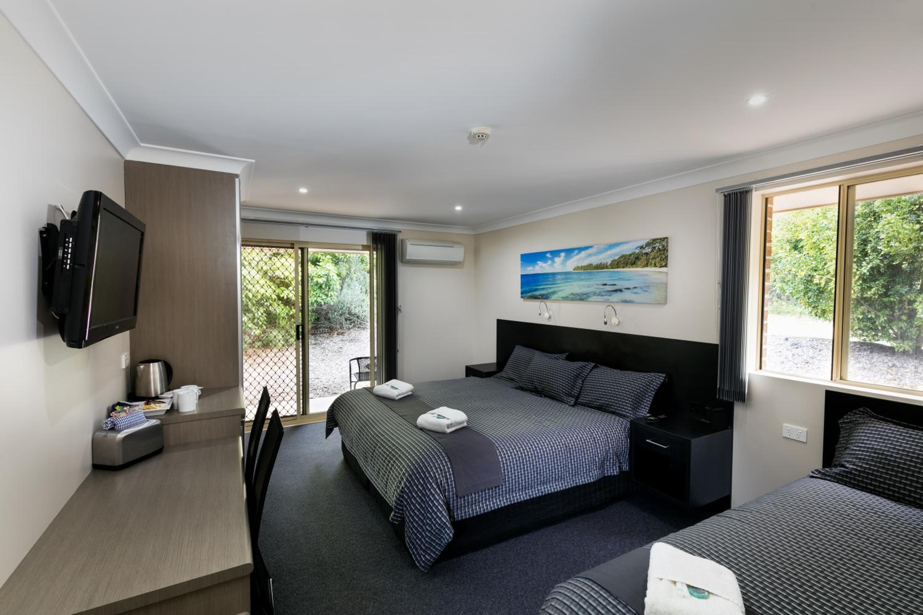 Dolphin Shores