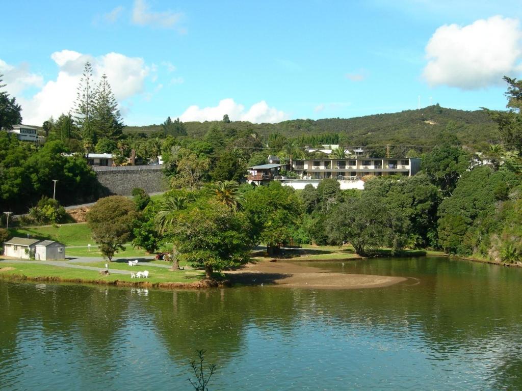 Waterfalls Estate - Motel & Campground