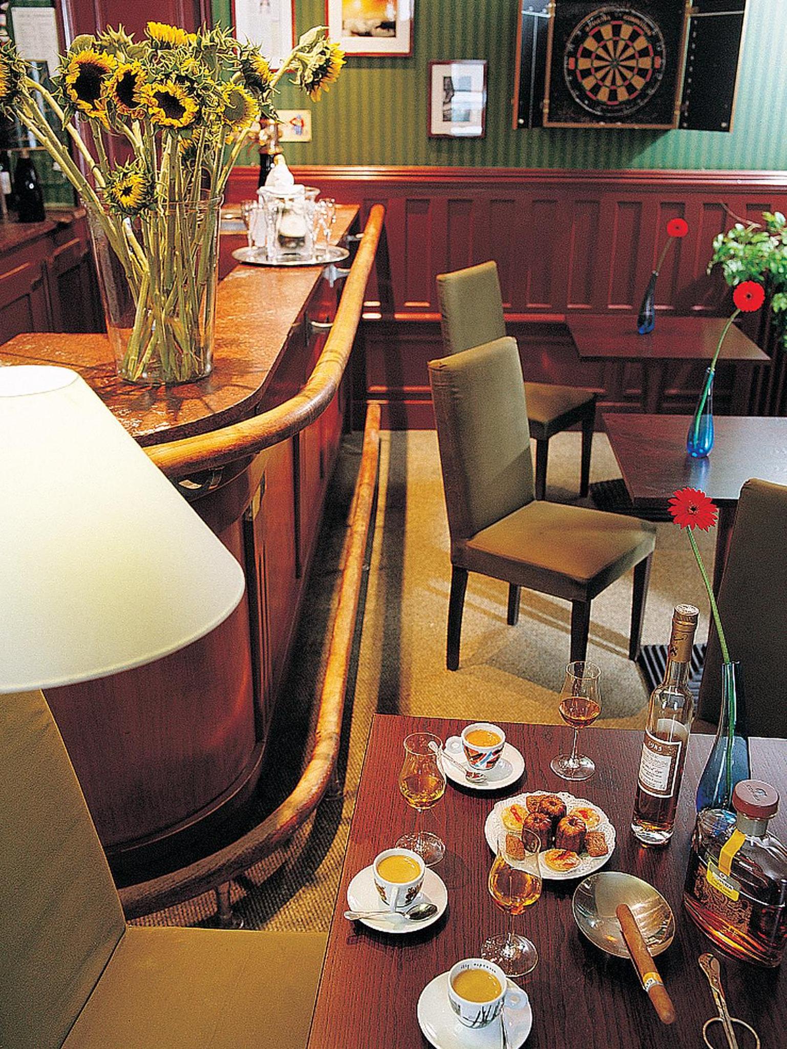 restaurant