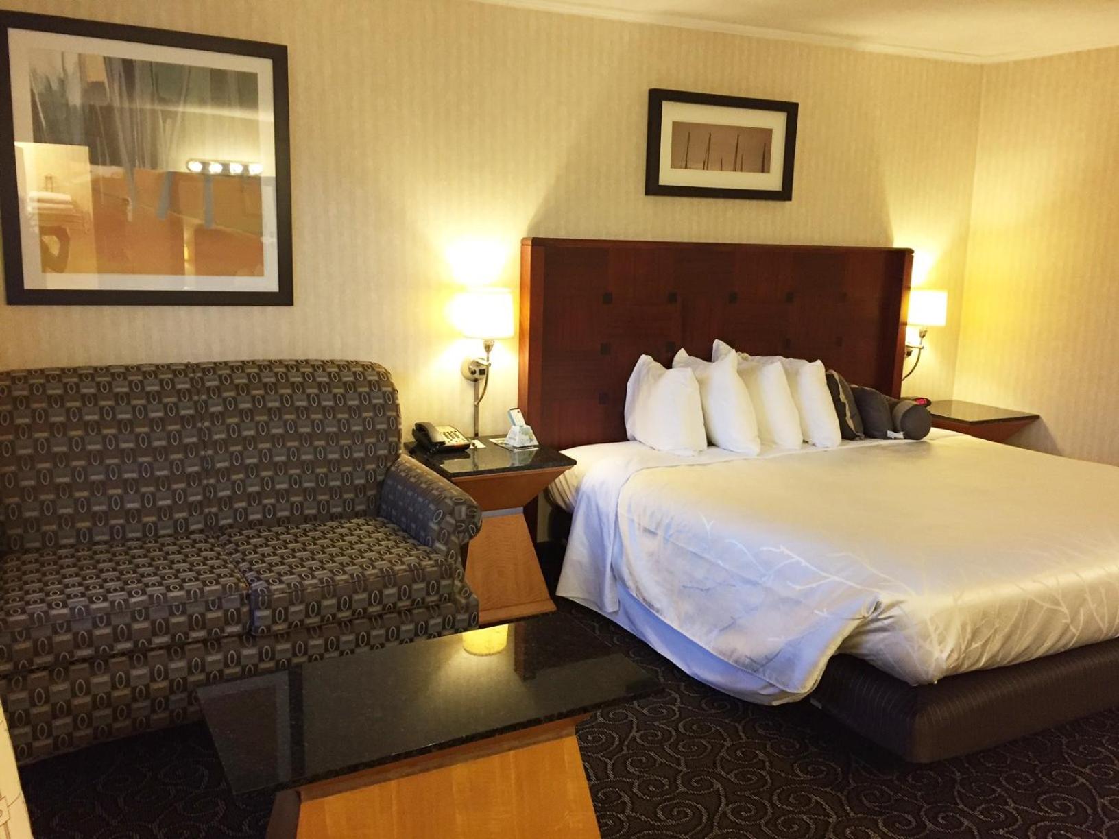 Brattleboro Vacations - The Black Mountain Inn - Property Image 49