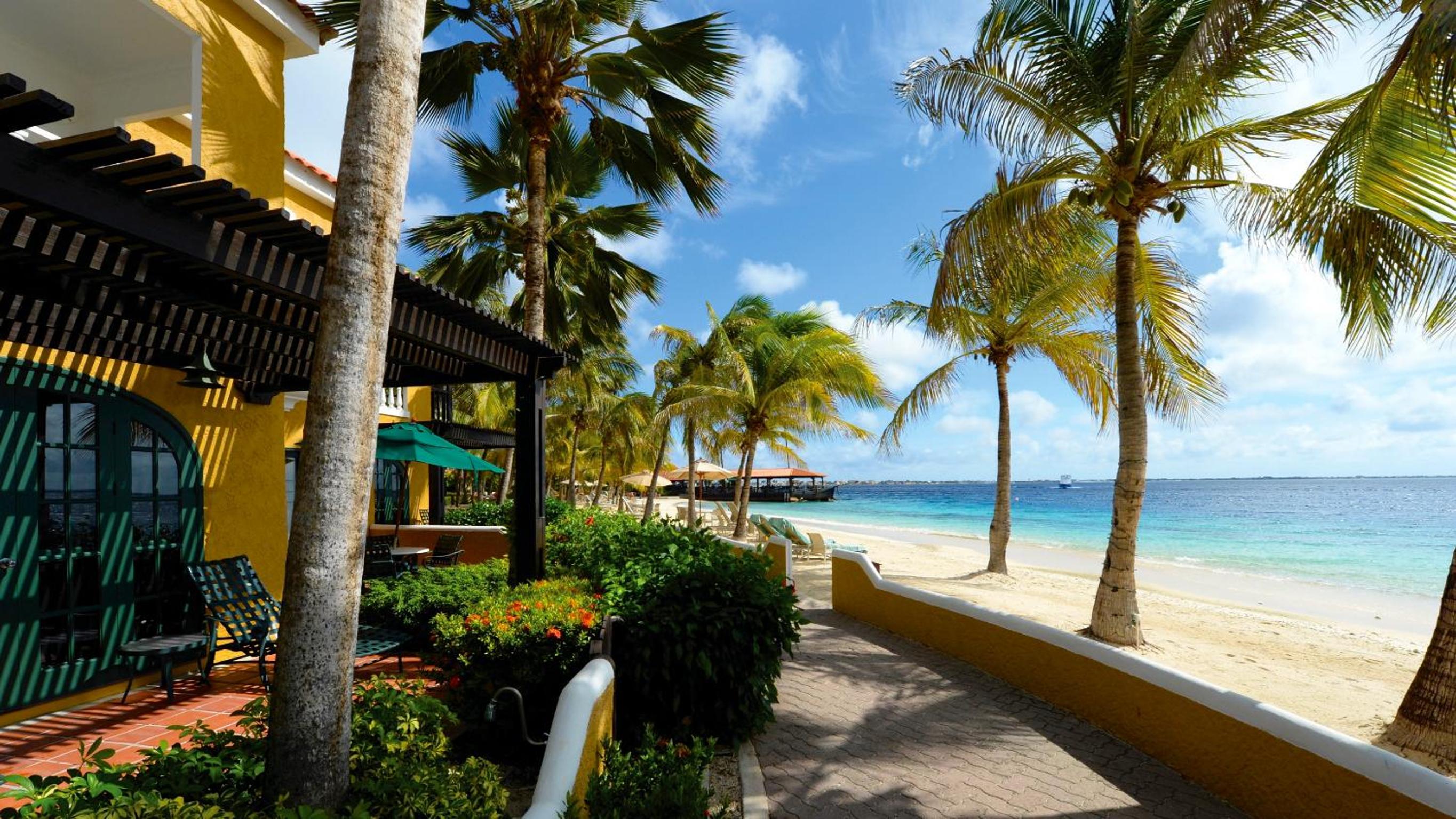 Harbour Village Beach Club