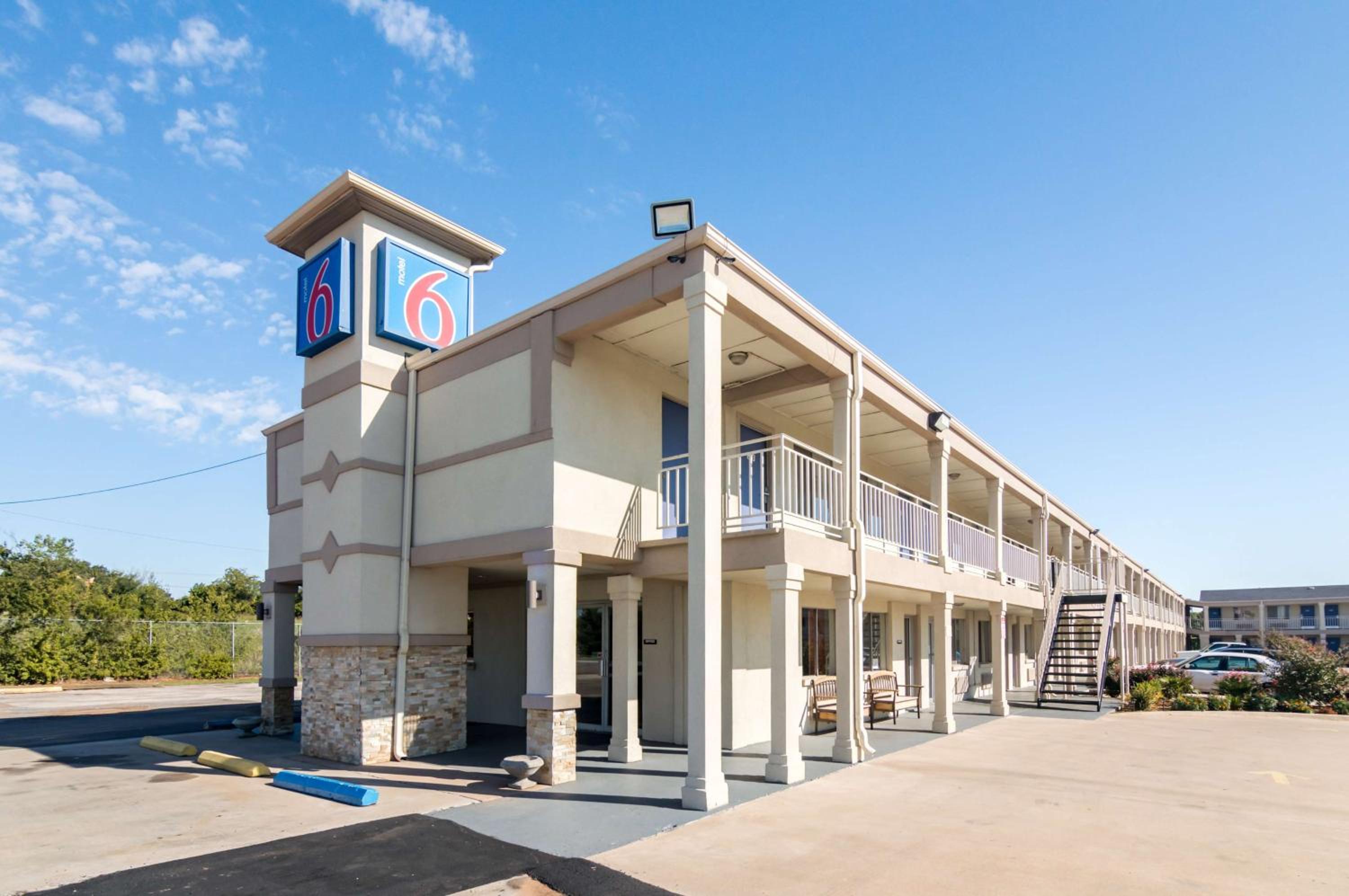 Motel 6-Wichita Falls, TX - North