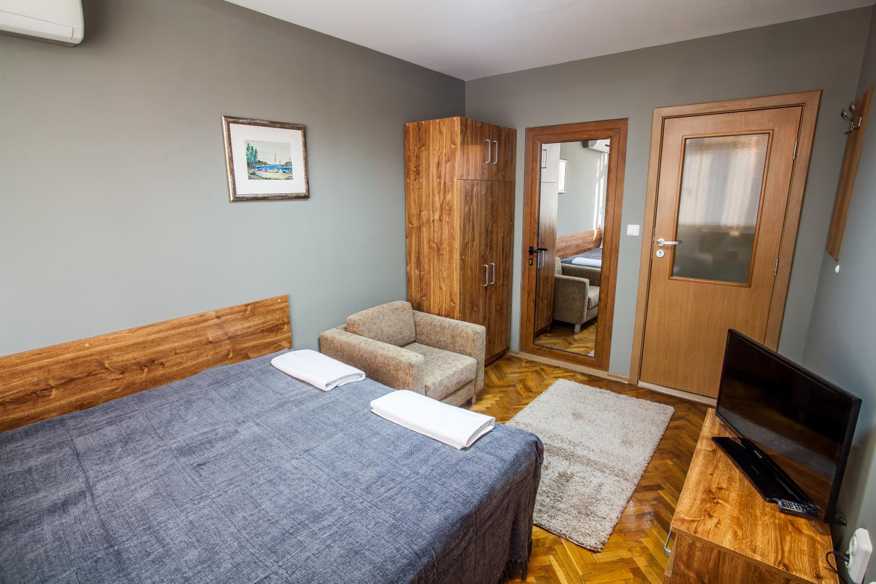 Panorama Top Floor Rooms in Hotel Tundzha