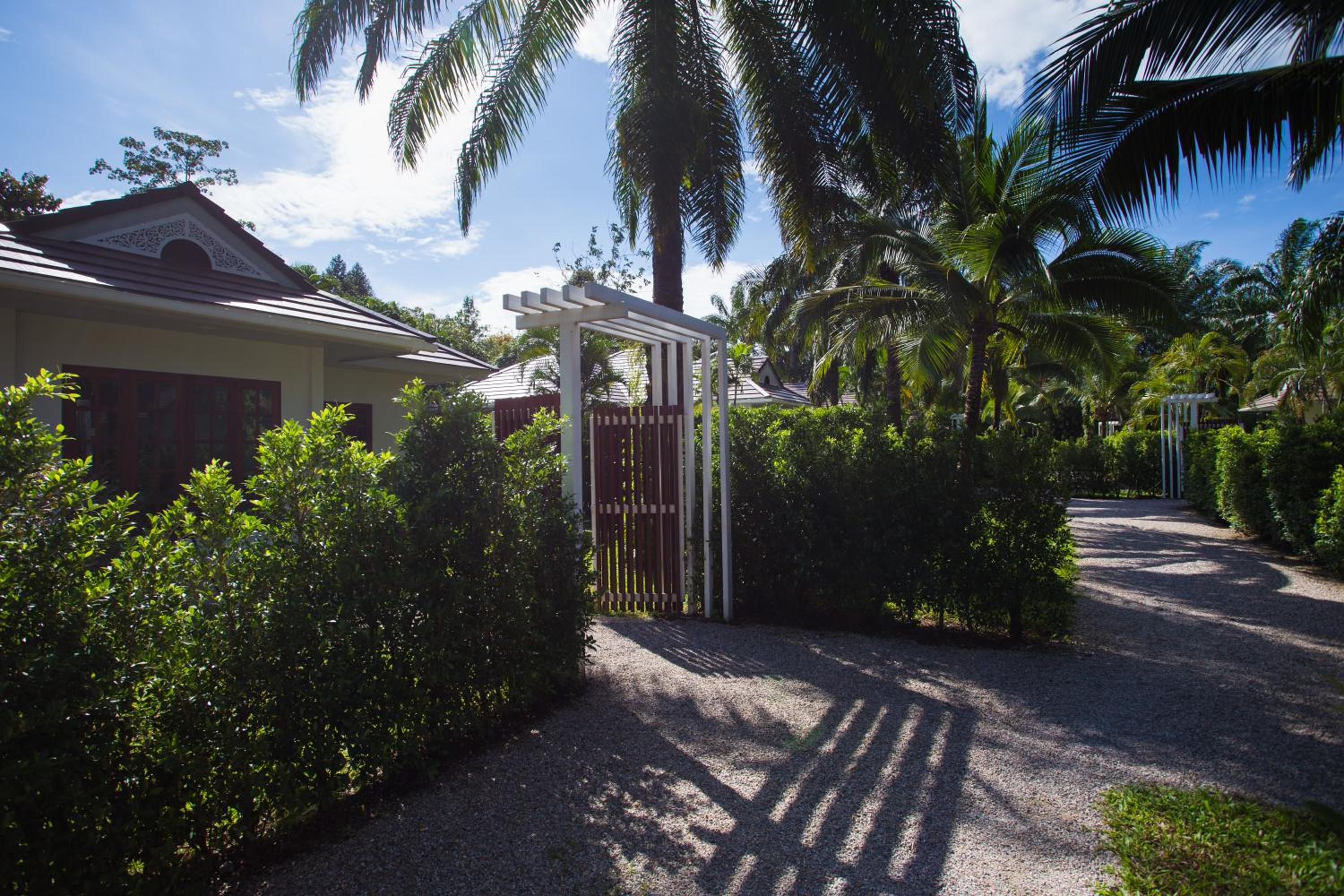 Alisea Pool Villa Aonang