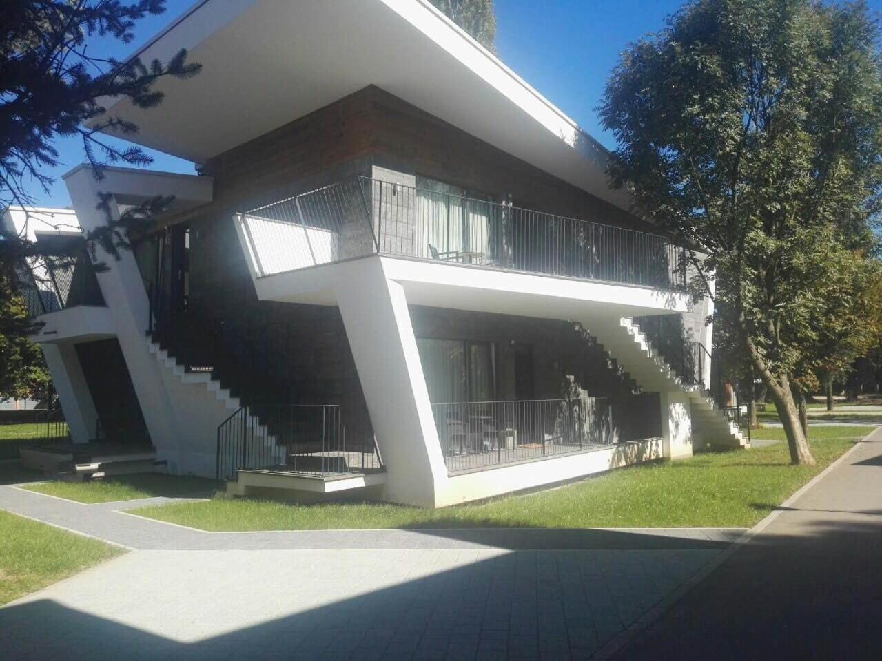 Villas and apartments Oaza