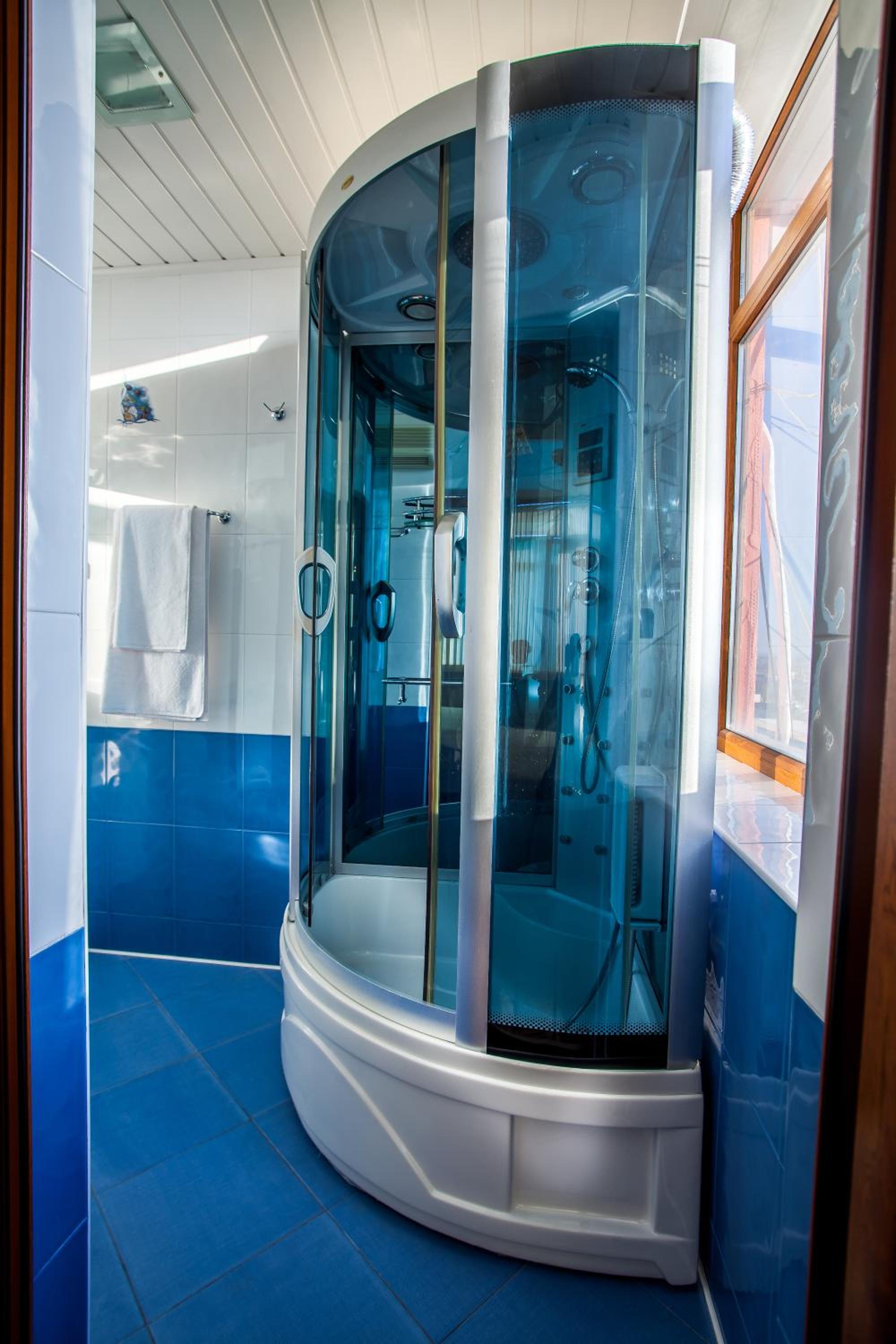 Panorama Top Floor Rooms in Hotel Tundzha