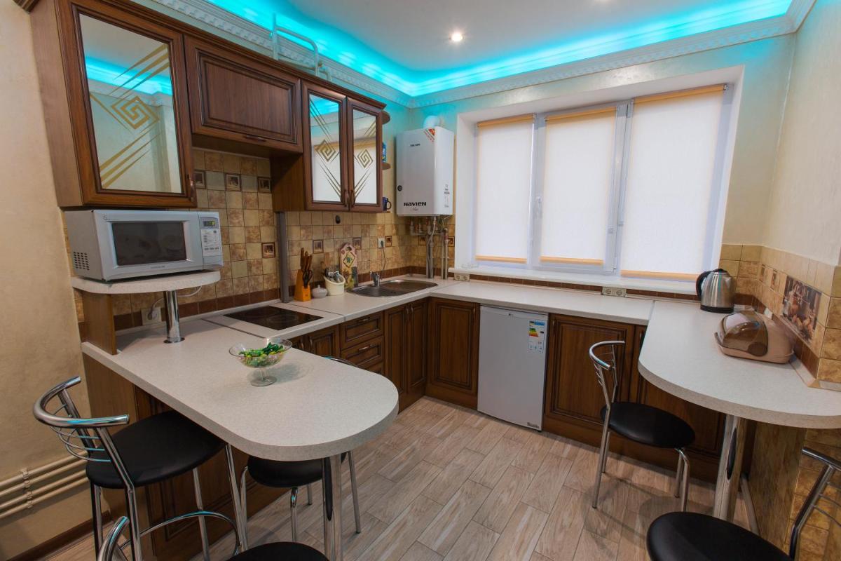 Modern Apartment on Akademika Sakharova 27a view 2