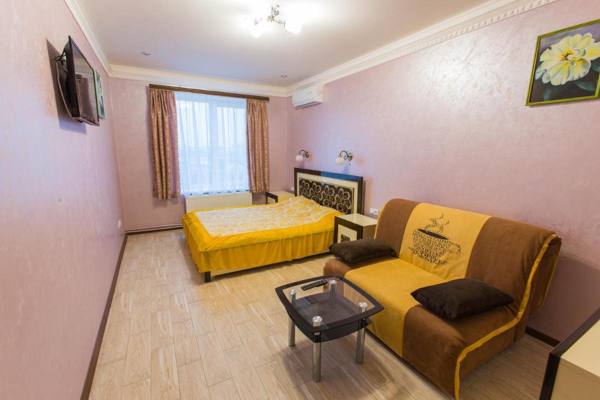 Modern Apartment on Akademika Sakharova 27a view 5