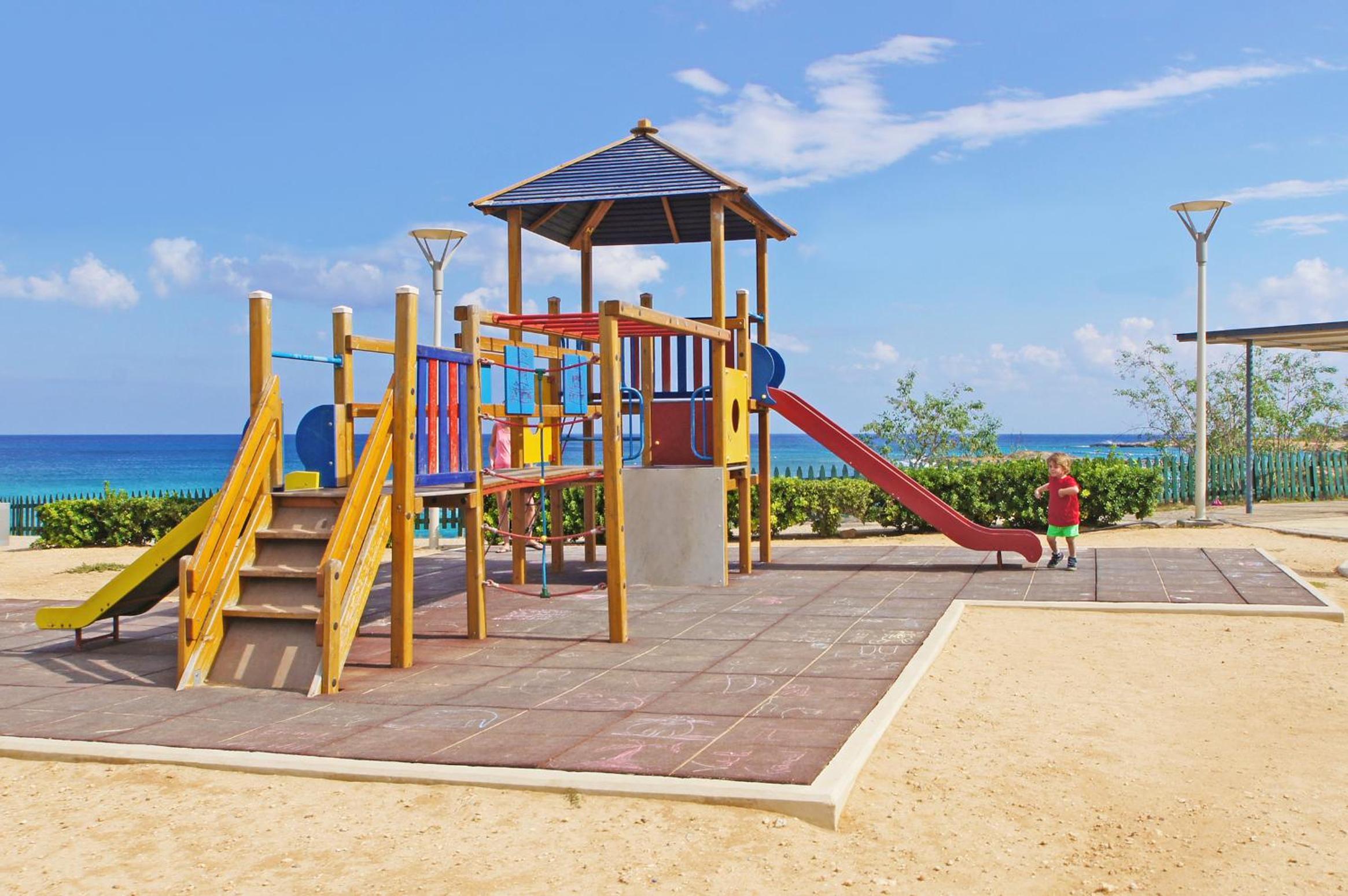 Calypso - Coralli Beachfront Apartment