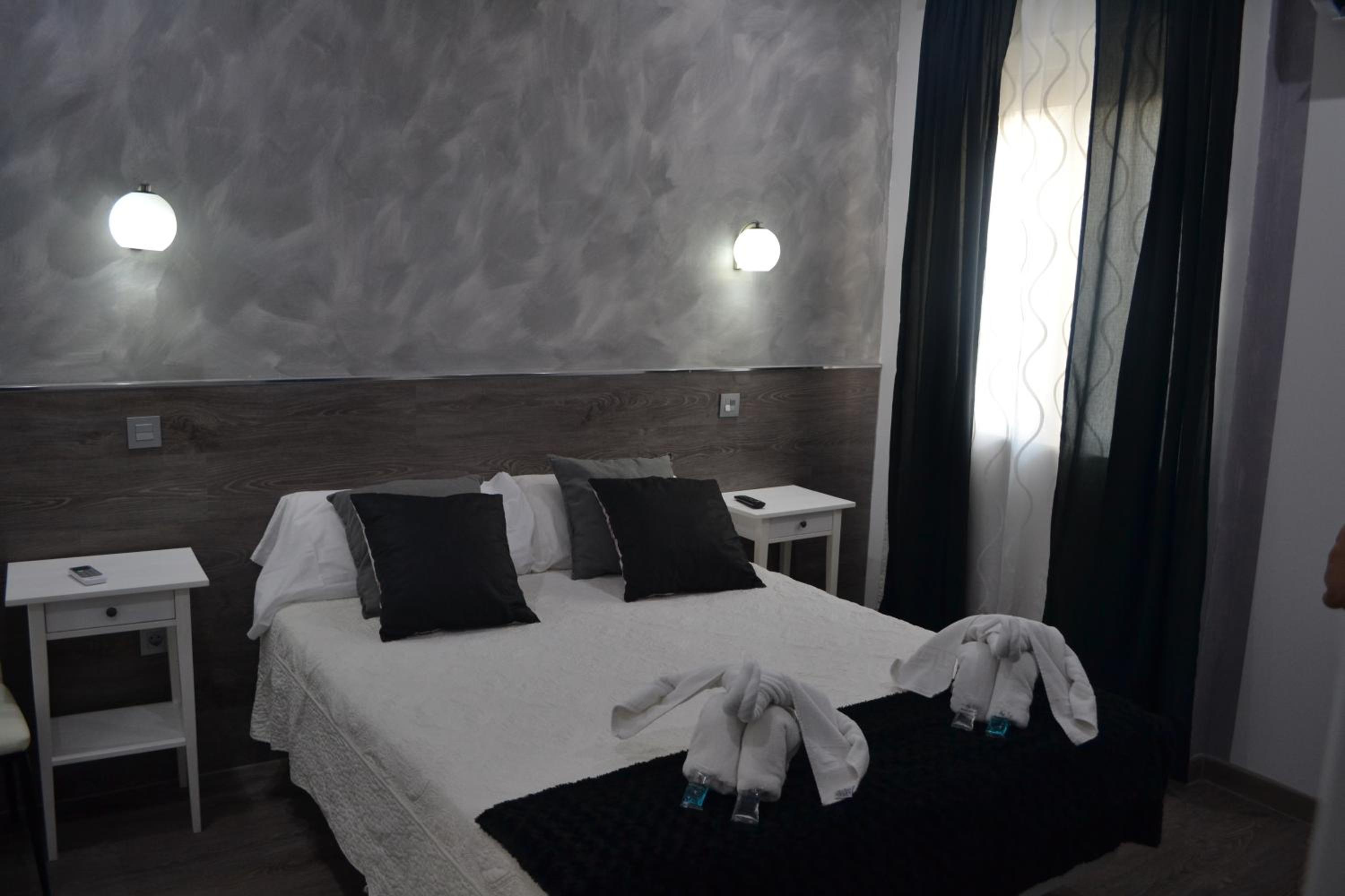 Hostal Meyra - Image 3