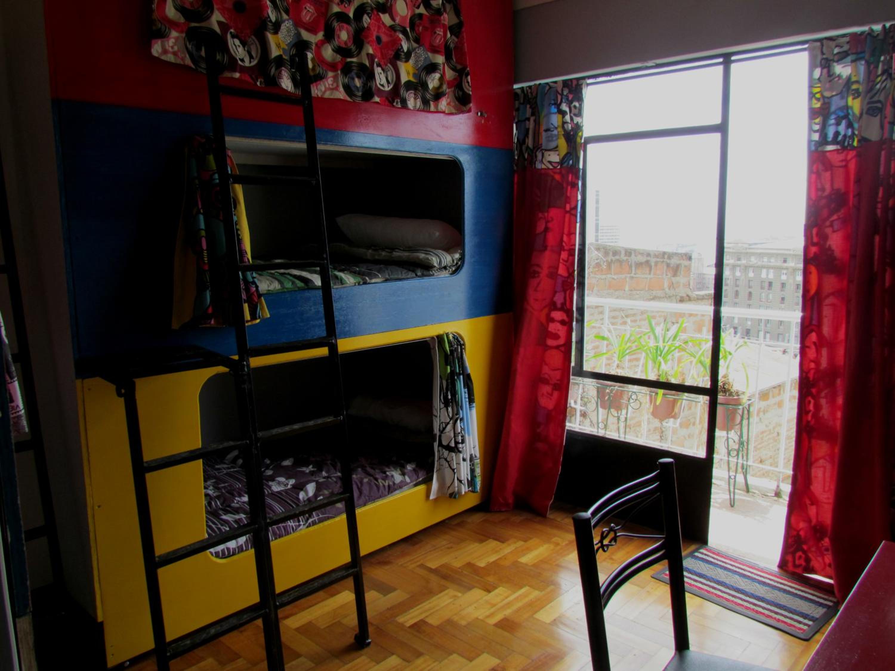 Photo 33